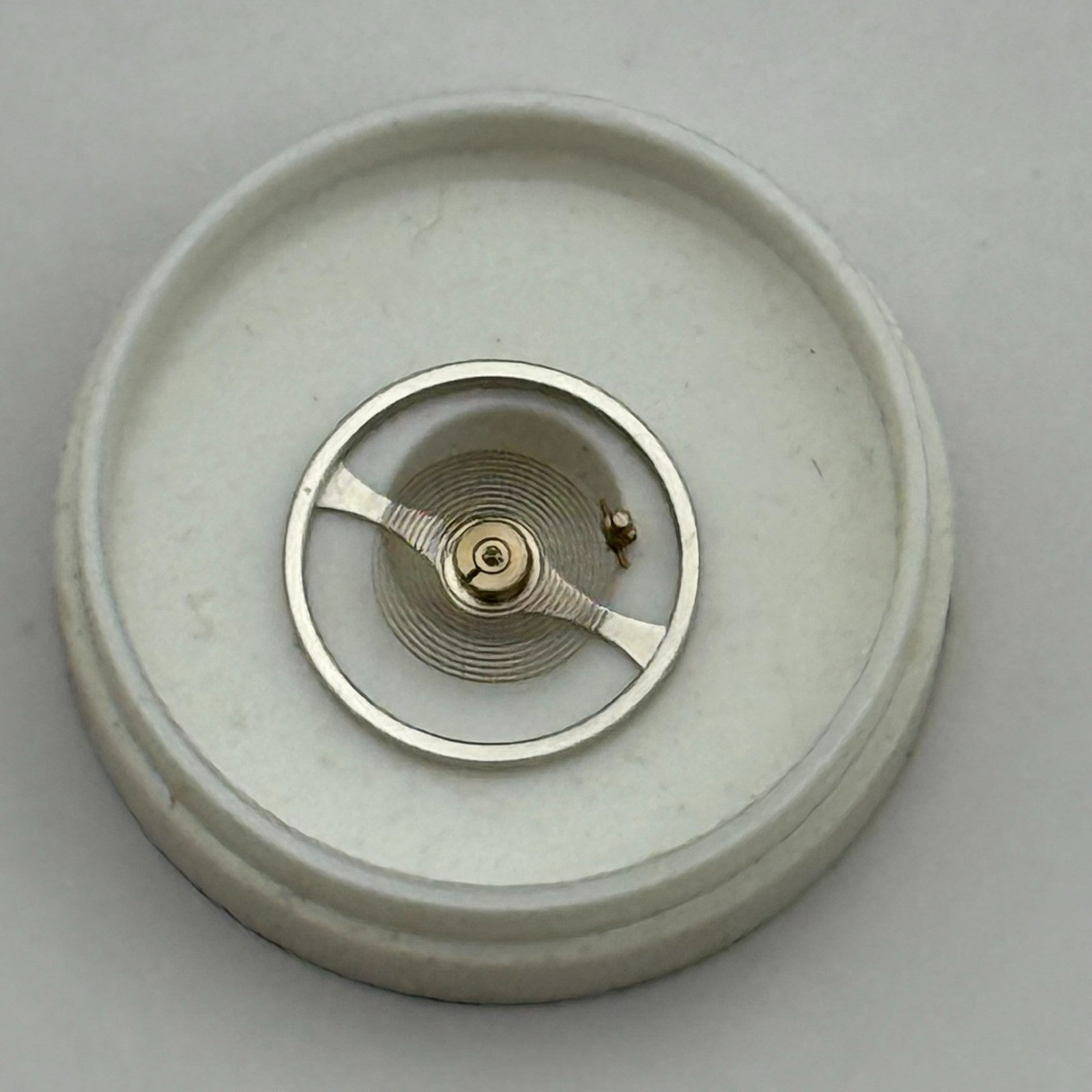 Oris 260 290 Balance Wheel Complete And Spring 260 Watch Movement Parts NOS 