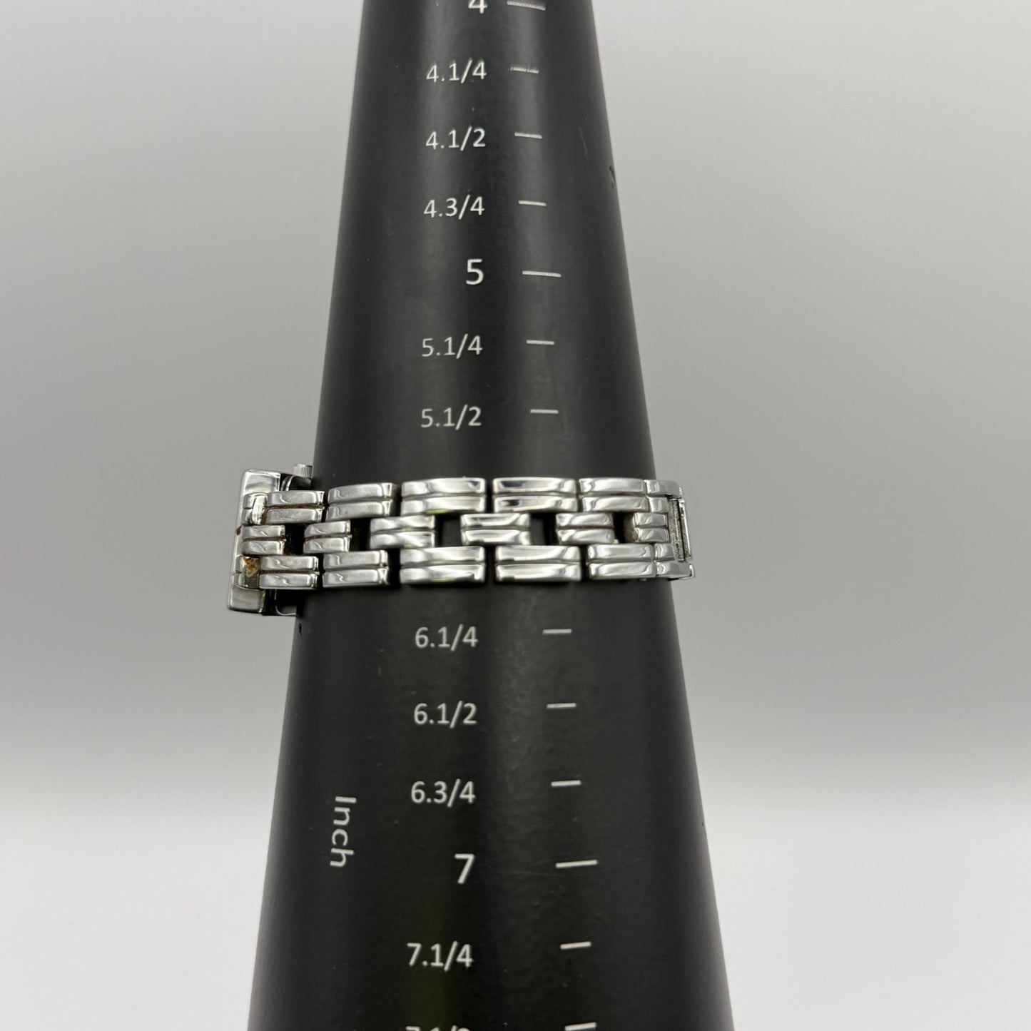 Hamnett Ladies Quartz Watch Butterfly Dial Silver Tone Bracelet Working 19mm