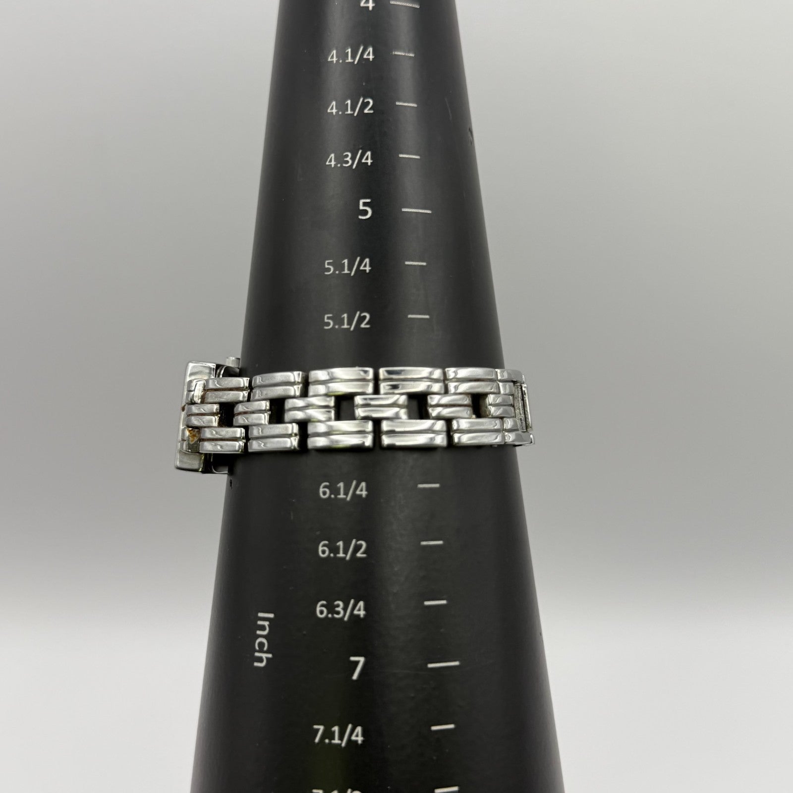 Hamnett Ladies Quartz Watch Butterfly Dial Silver Tone Bracelet Working 19mm