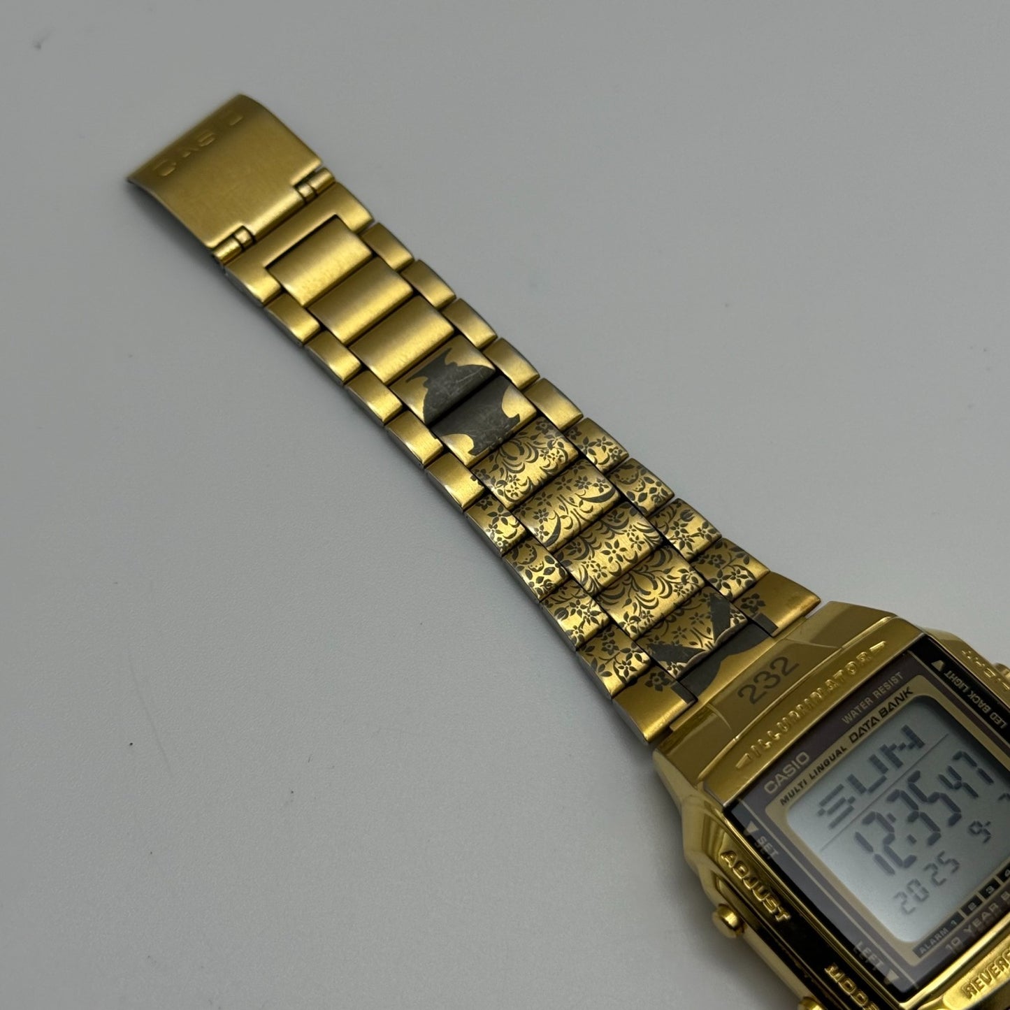 Casio Men’s Illuminator Quartz Watch Data Bank Dual Time Gold Tone Working 35mm