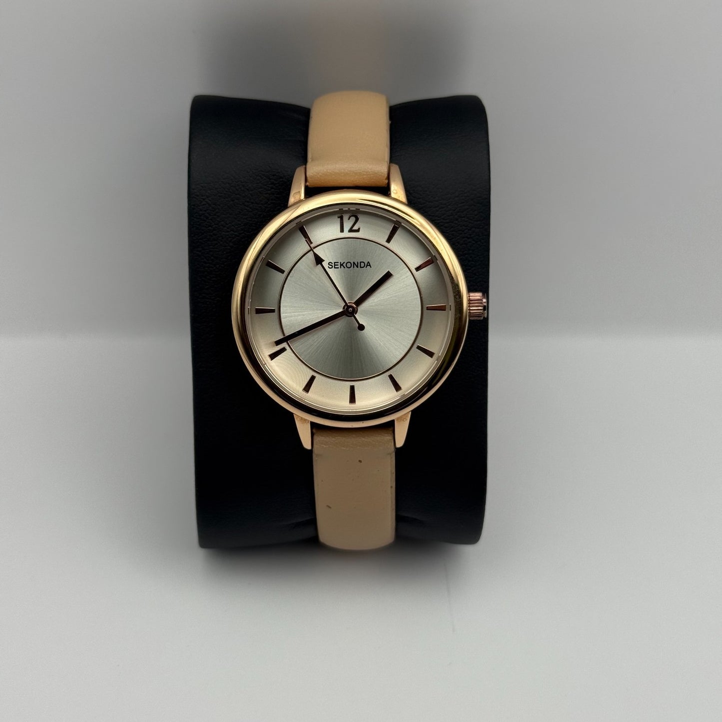 Sekonda Ladies Quartz Watch Silver Dial Rose Gold Tone Case Japan Working 34mm