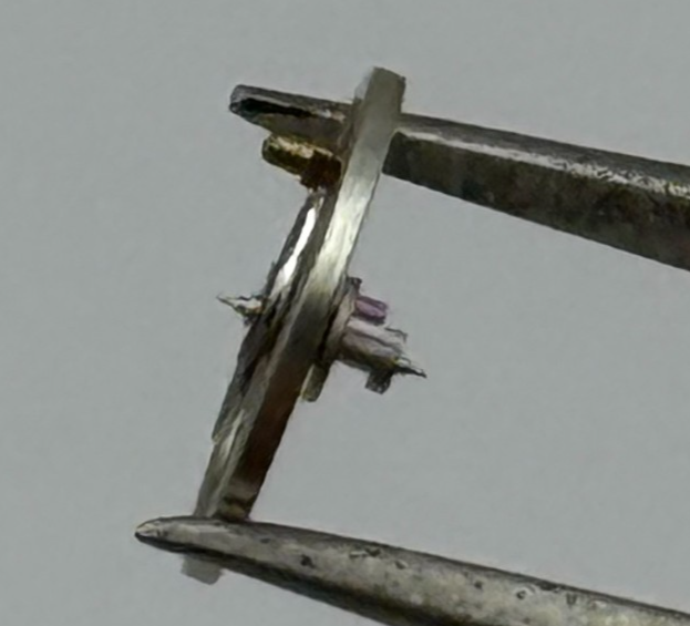 RL 8013 Balance Wheel Complete And Spring  8¾’’’ 1458 M Watch Movement Parts NOS