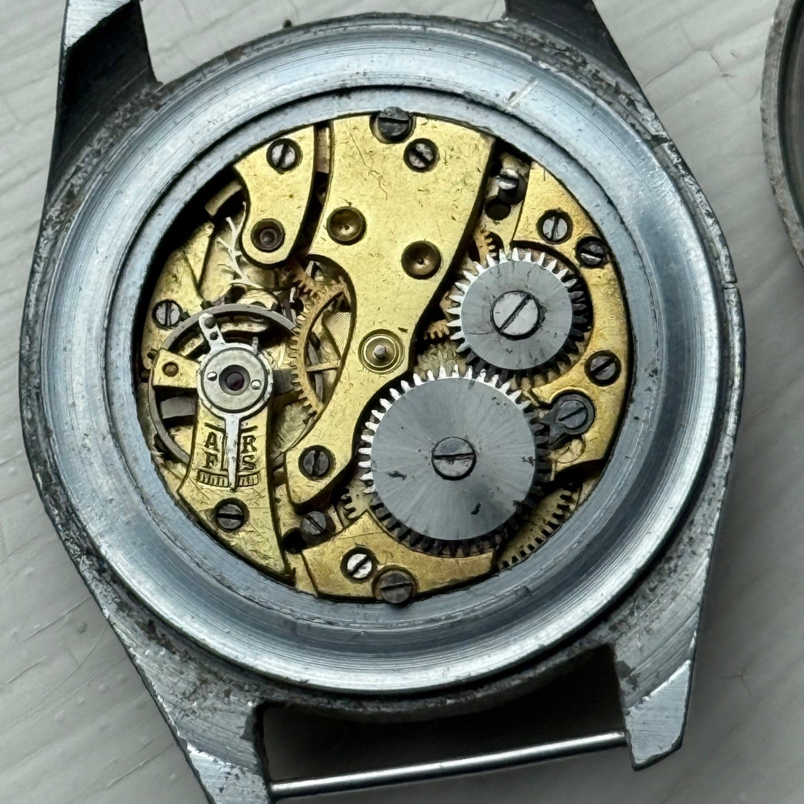 33mm Vintage Unidentified Manual Wind Watch PARTS / REPAIR / RESTORATION