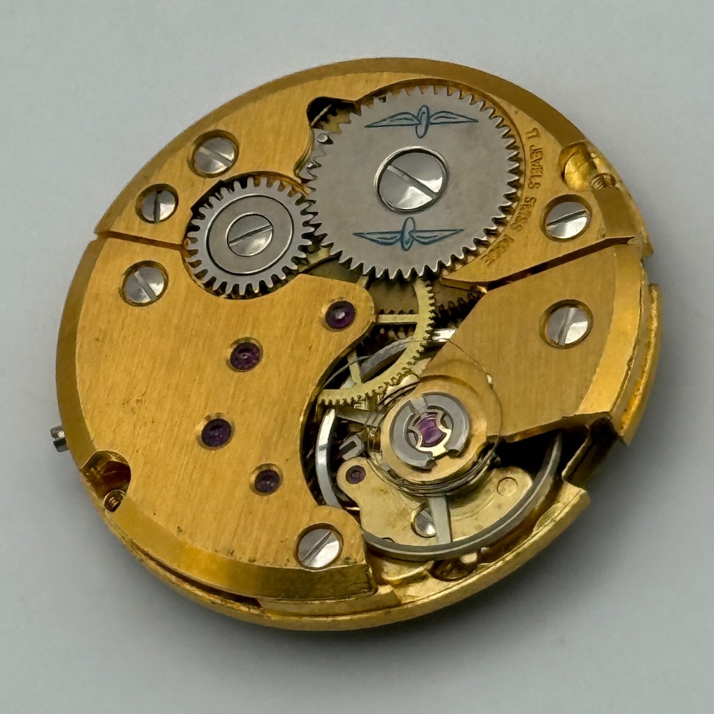 Peseux P 7046 Watch Movement Manual Wind Vintage 17 Jewels Swiss Parts 23.6mm