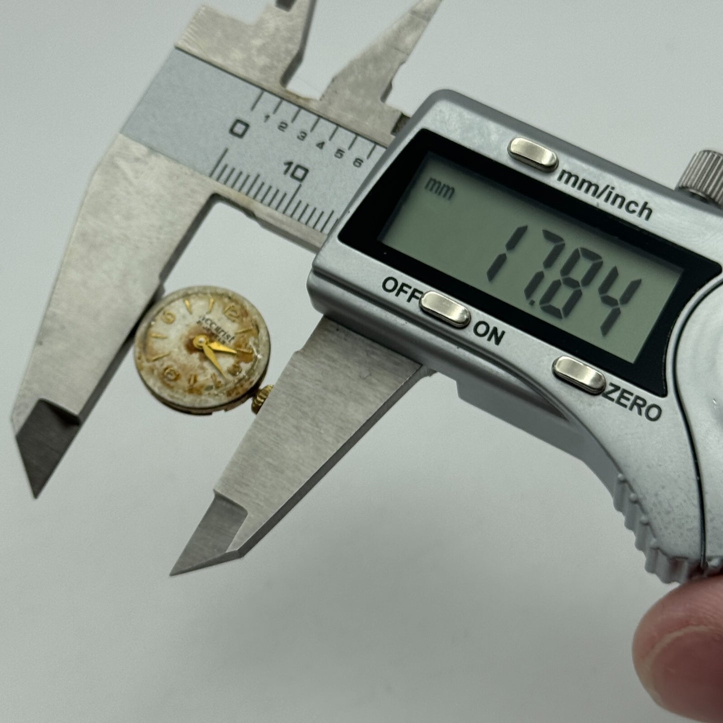 15.5mm ETA 2410 Accurist Manual Wind Ladies Watch Movement Swiss Vintage PARTS