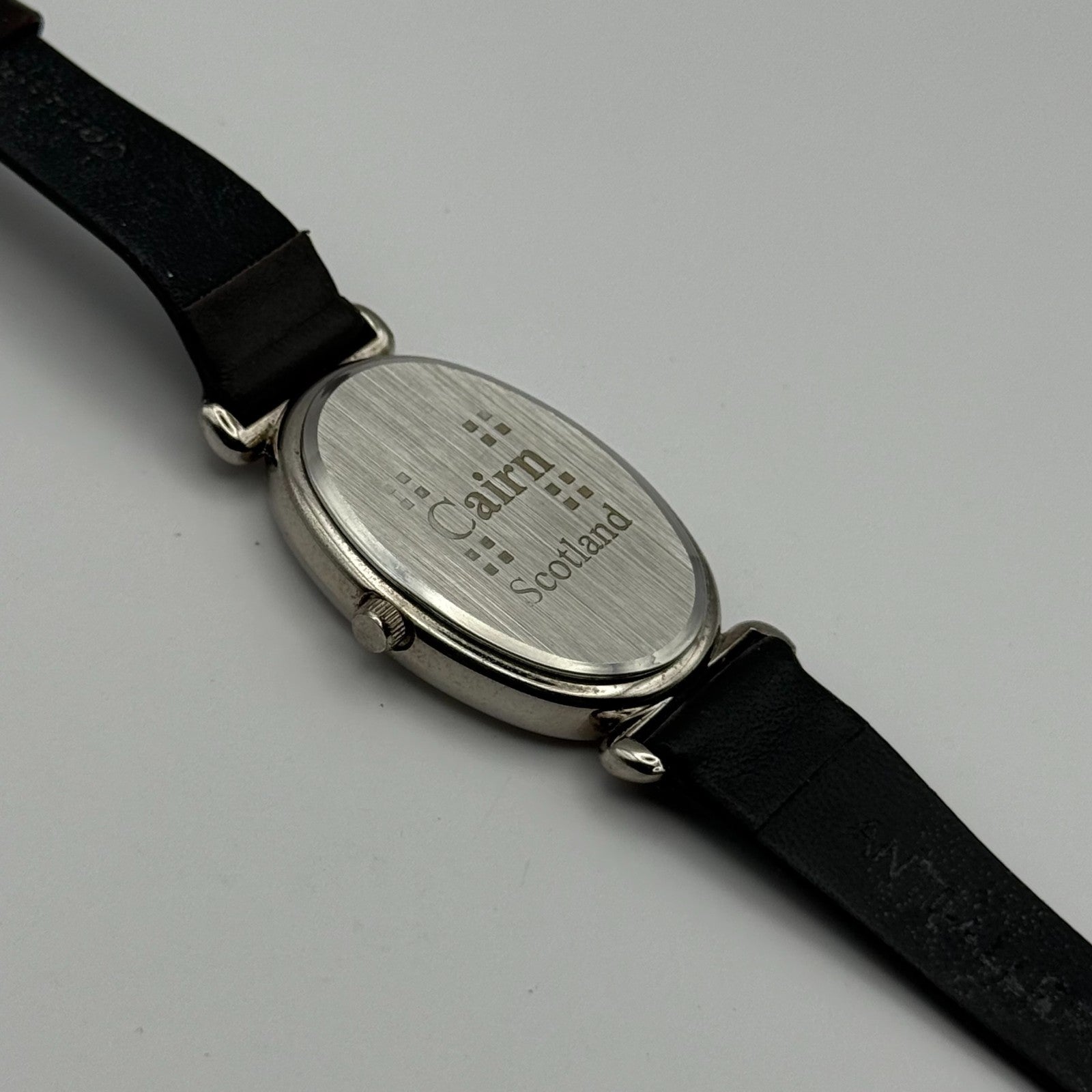 Cairn Scotland Ladies Quartz Watch MOP Dial Brown Leather Strap Working 24mm