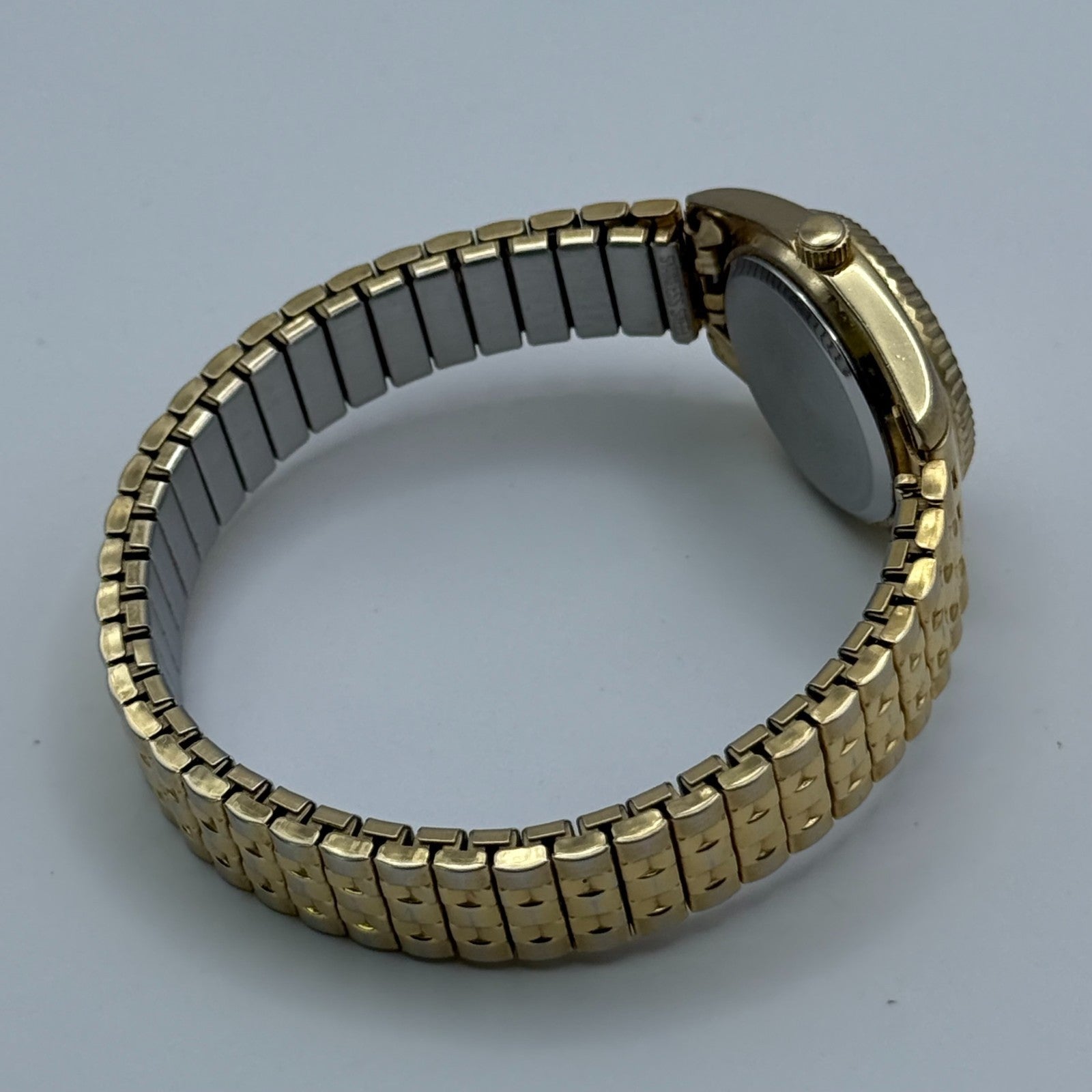 Focus Ladies Quartz Watch Gold Tone Expandable Band Steel Working 25mm