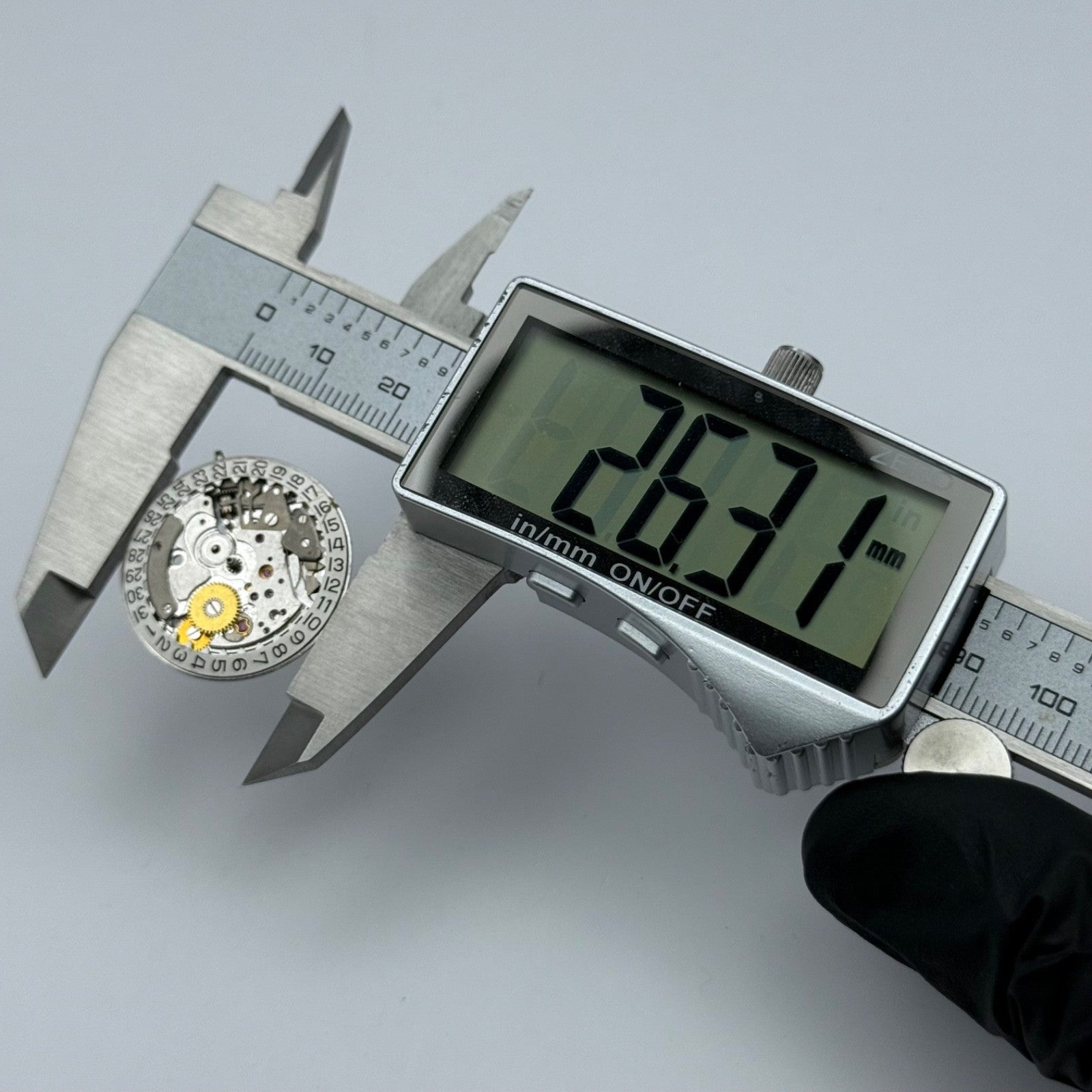 Zenith 2522C Watch Movement Vintage Incomplete Date Swiss Parts Repair 26.3mm