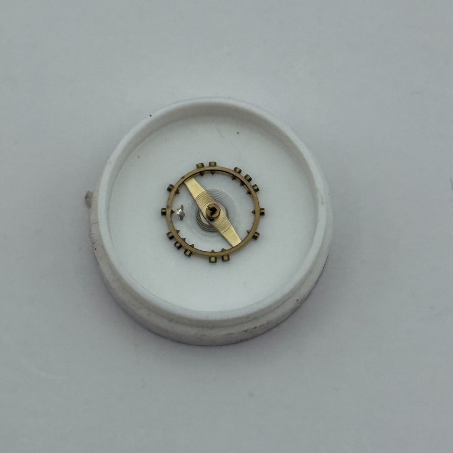 FEF 370 371 Balance Wheel Complete And Spring  176 Watch Movement Parts NOS