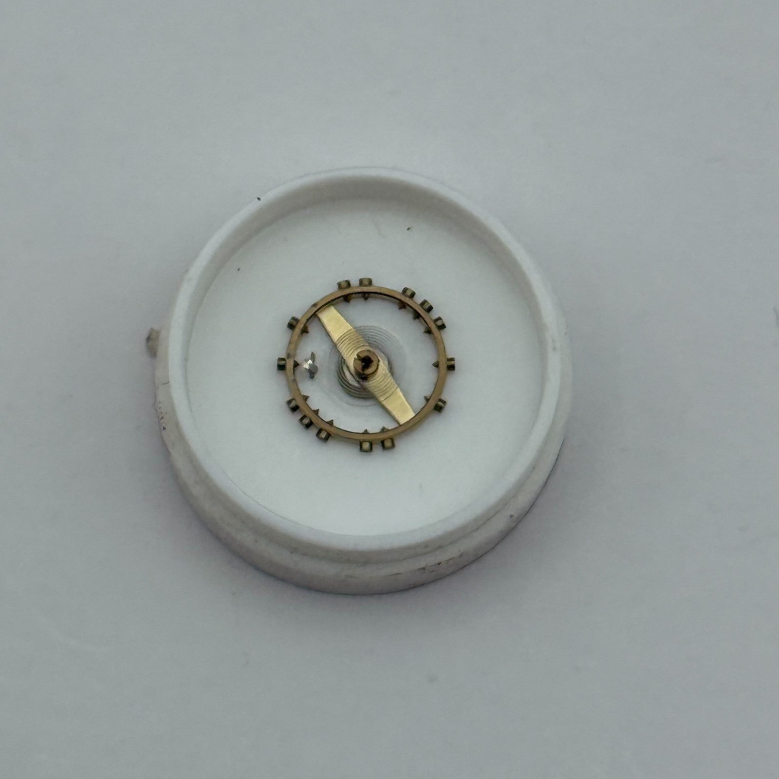 FEF 370 371 Balance Wheel Complete And Spring  176 Watch Movement Parts NOS