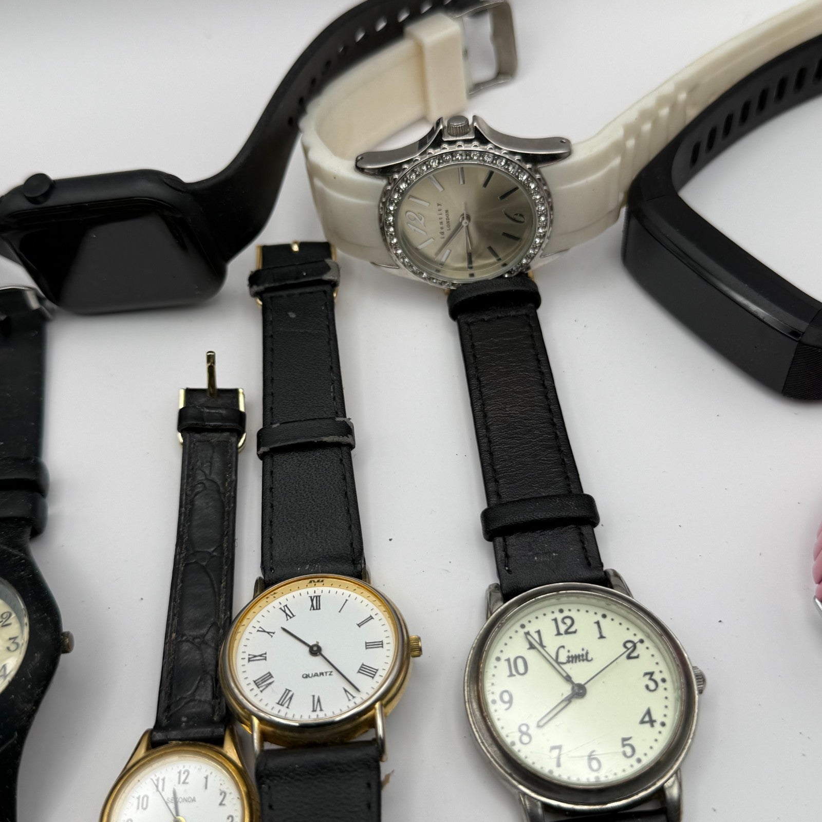 Bundle Of 15 Quartz Watches Job Lot Modern / Vintage Untested Parts / Repair