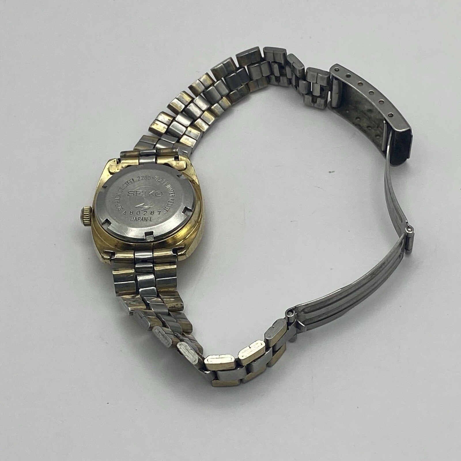 25mm RUNNING TO REPAIR Vintage Seiko Hi Beat 2205 - 0221 Ladies Watch 2205A