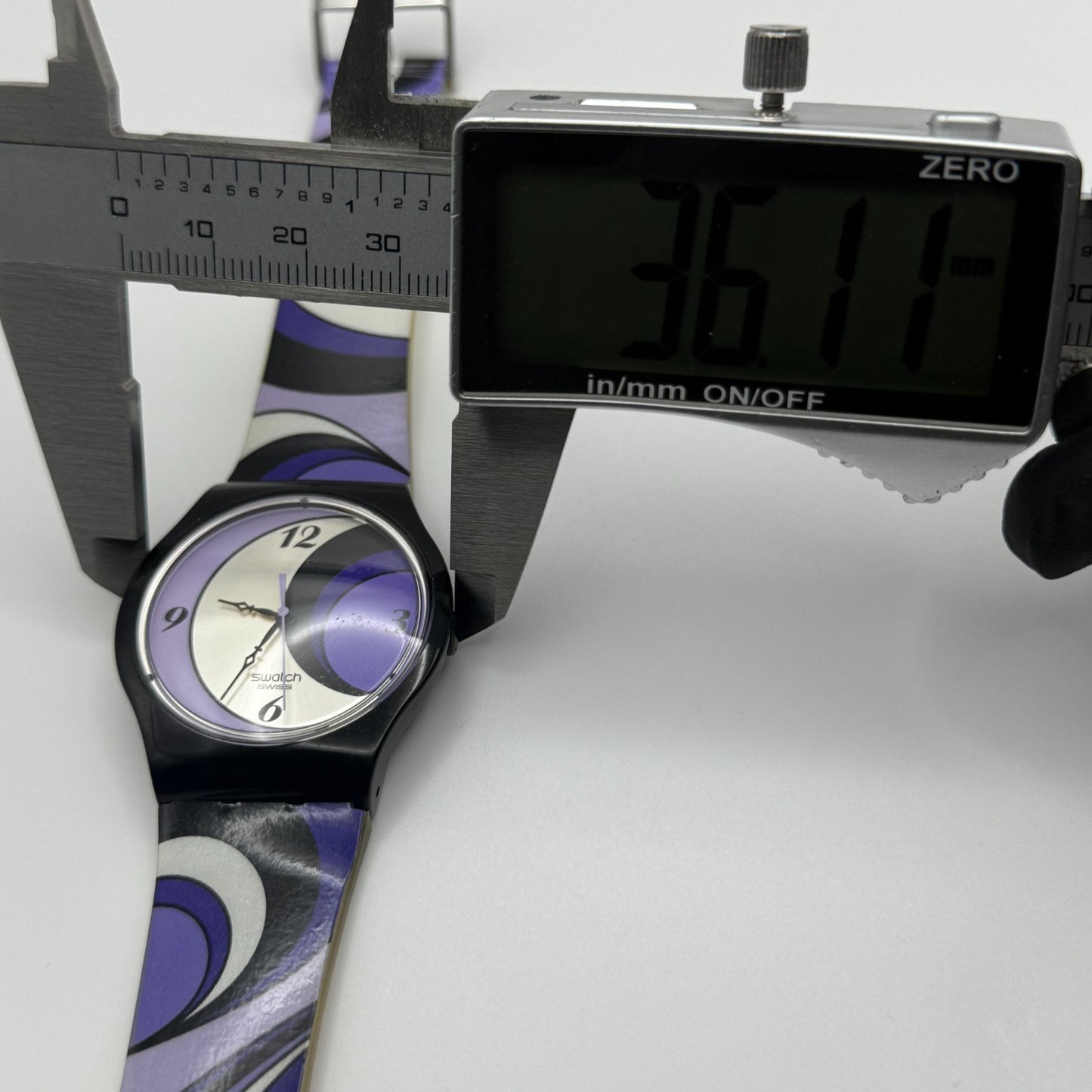 2005 Swatch Jelly in Jelly Purple Mystery SUJB101 Quartz Watch + Box 36mm