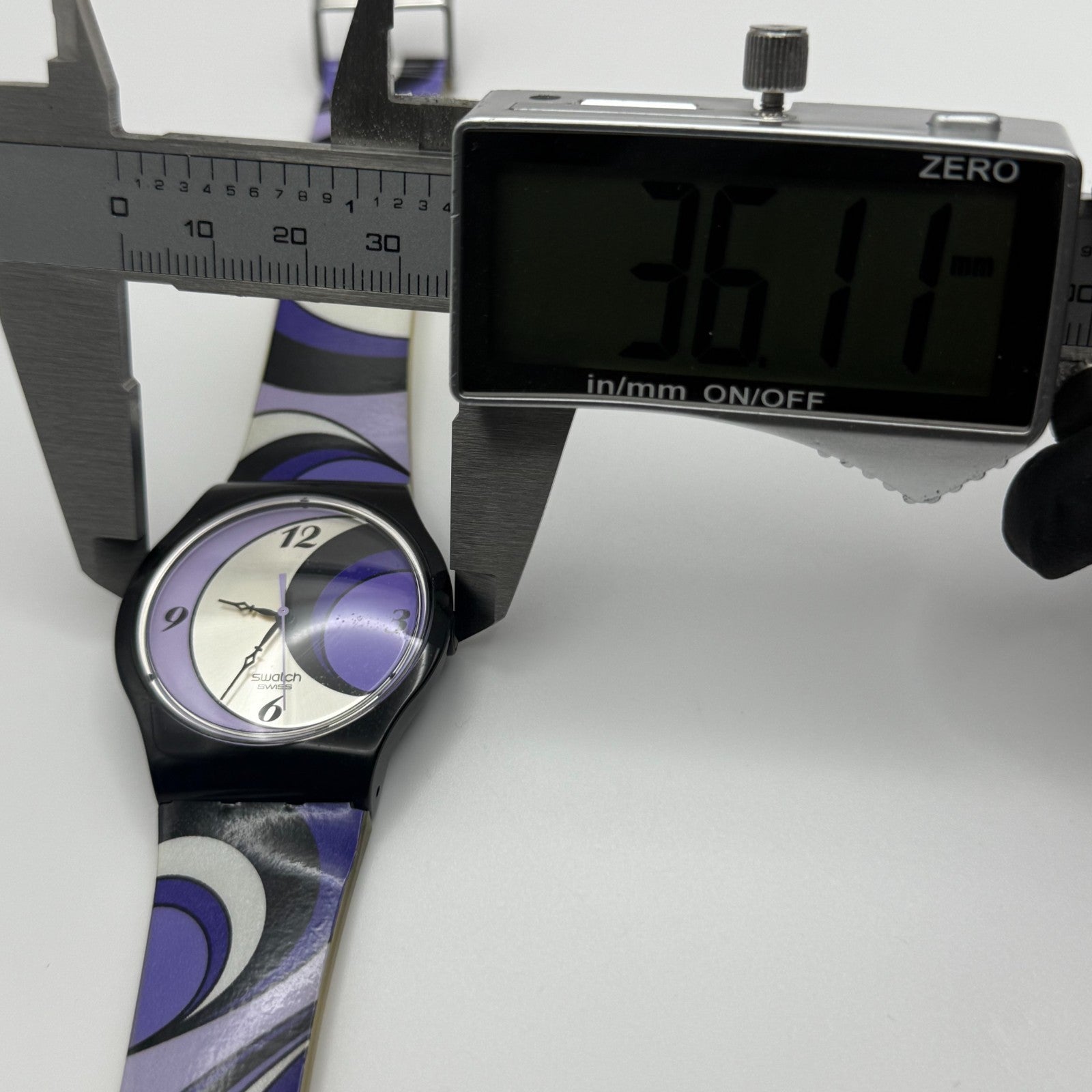 2005 Swatch Jelly in Jelly Purple Mystery SUJB101 Quartz Watch + Box 36mm