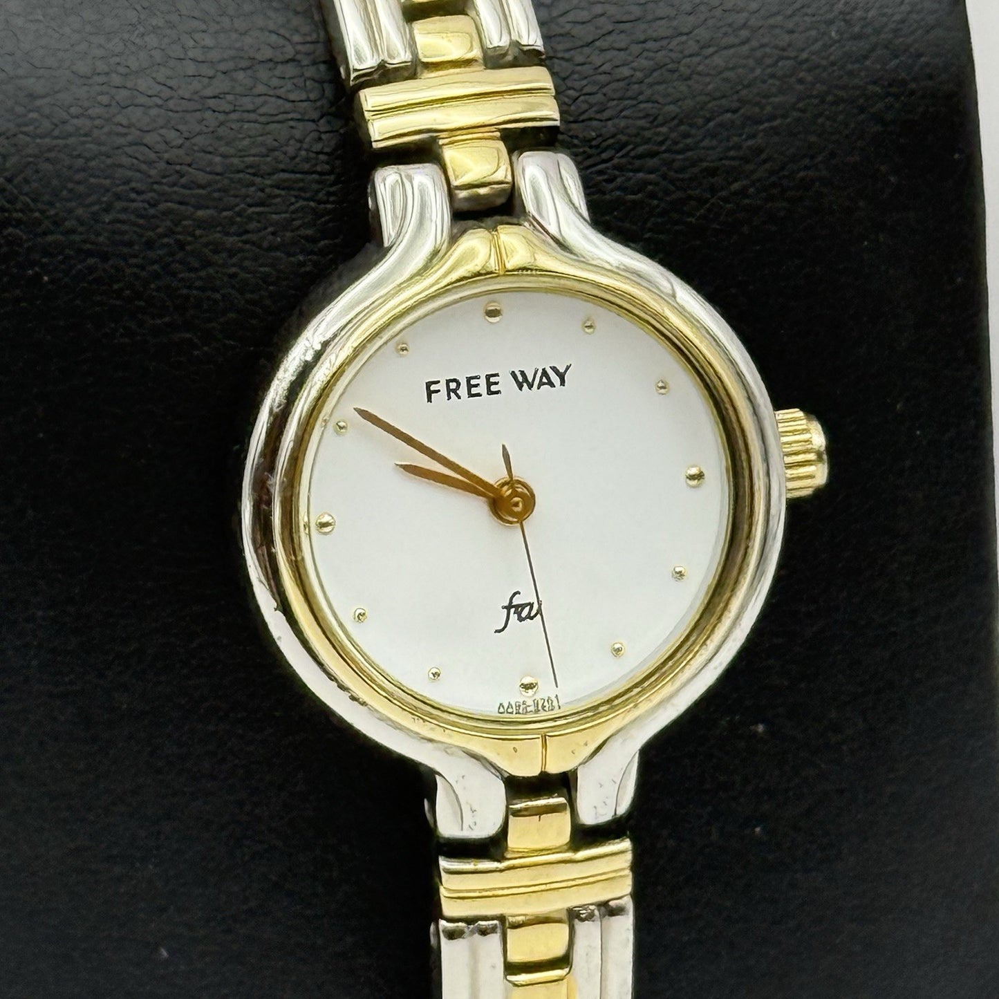 22mm Working Vintage Ladies Citizen Freeway Two Tone Quartz Watch DAMAGED CLASP