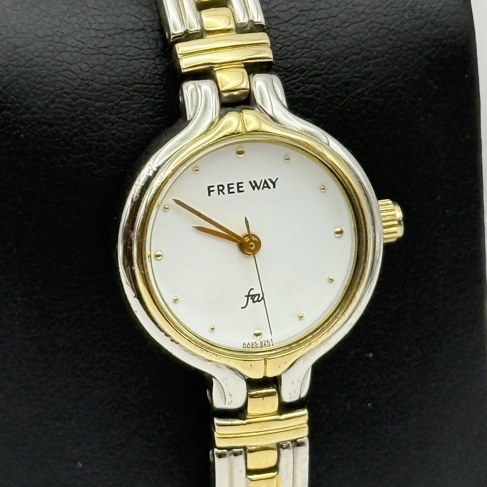 22mm Working Vintage Ladies Citizen Freeway Two Tone Quartz Watch DAMAGED CLASP