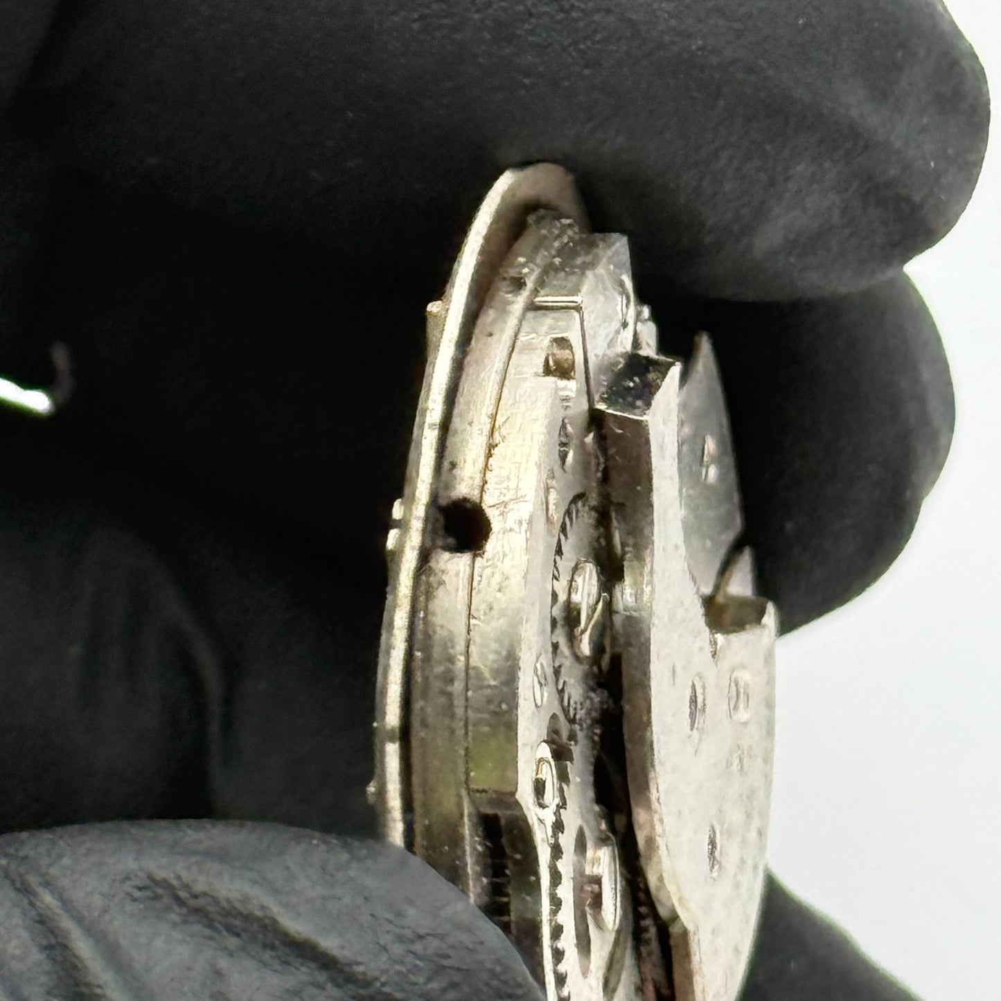 AS 1686 Watch Movement Bentima Manual Wind Vintage Swiss Parts Repair 25.8mm