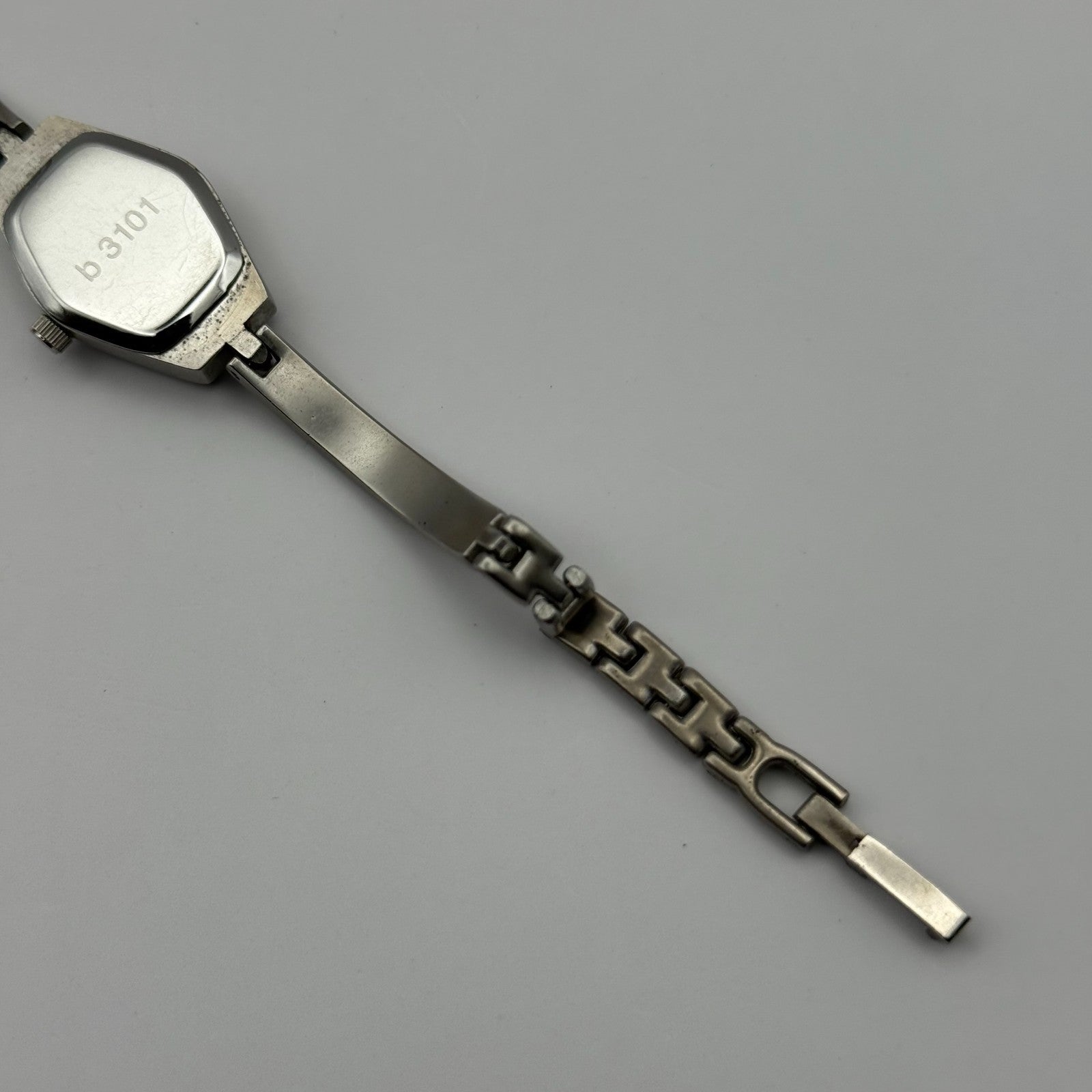 Buckingham Ladies Quartz Watch Purple Dial Silver Tone Bracelet Working 18mm