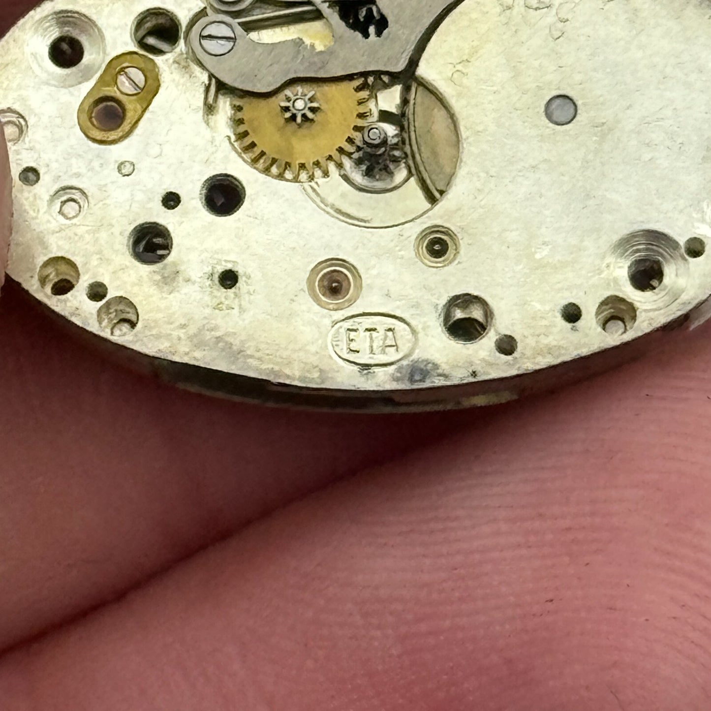 14.7mm ETA Oval 15 Jewels Swiss Manual Wind Watch Movement Vintage PARTS SPARES