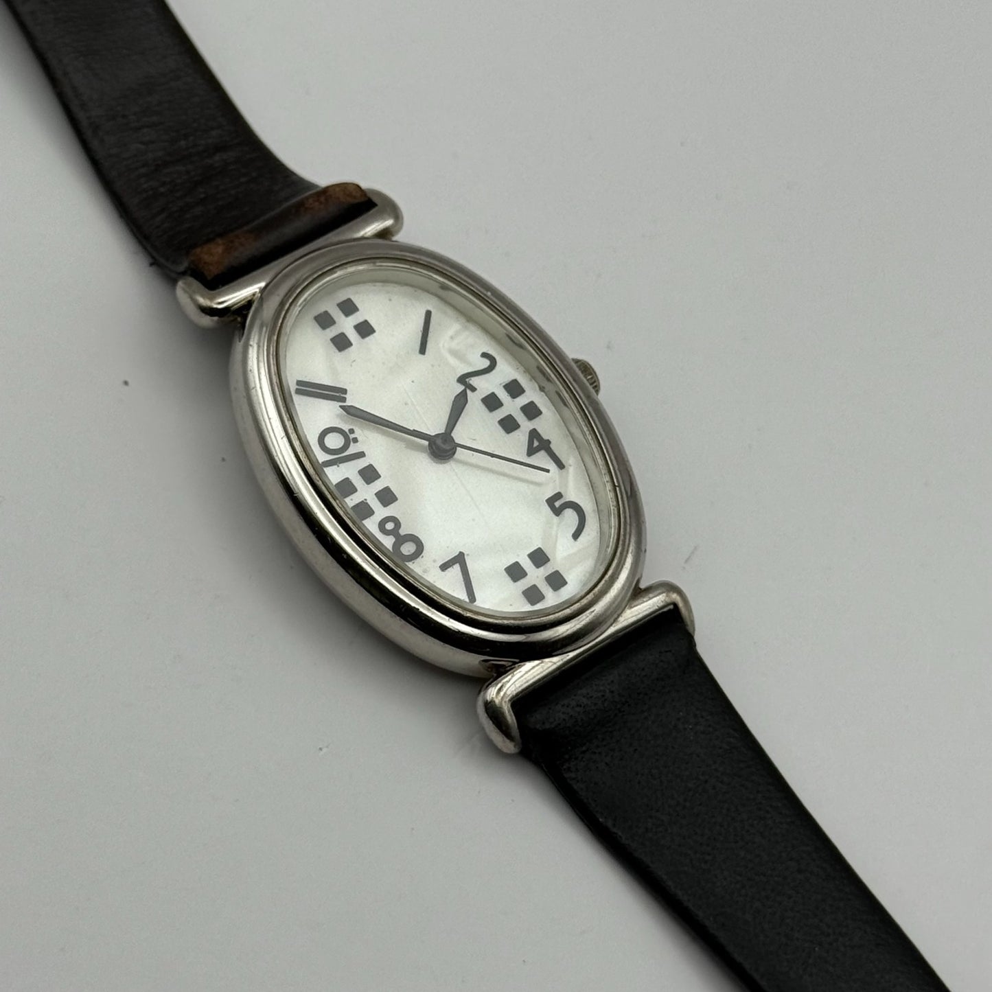 Cairn Scotland Ladies Quartz Watch MOP Dial Brown Leather Strap Working 24mm