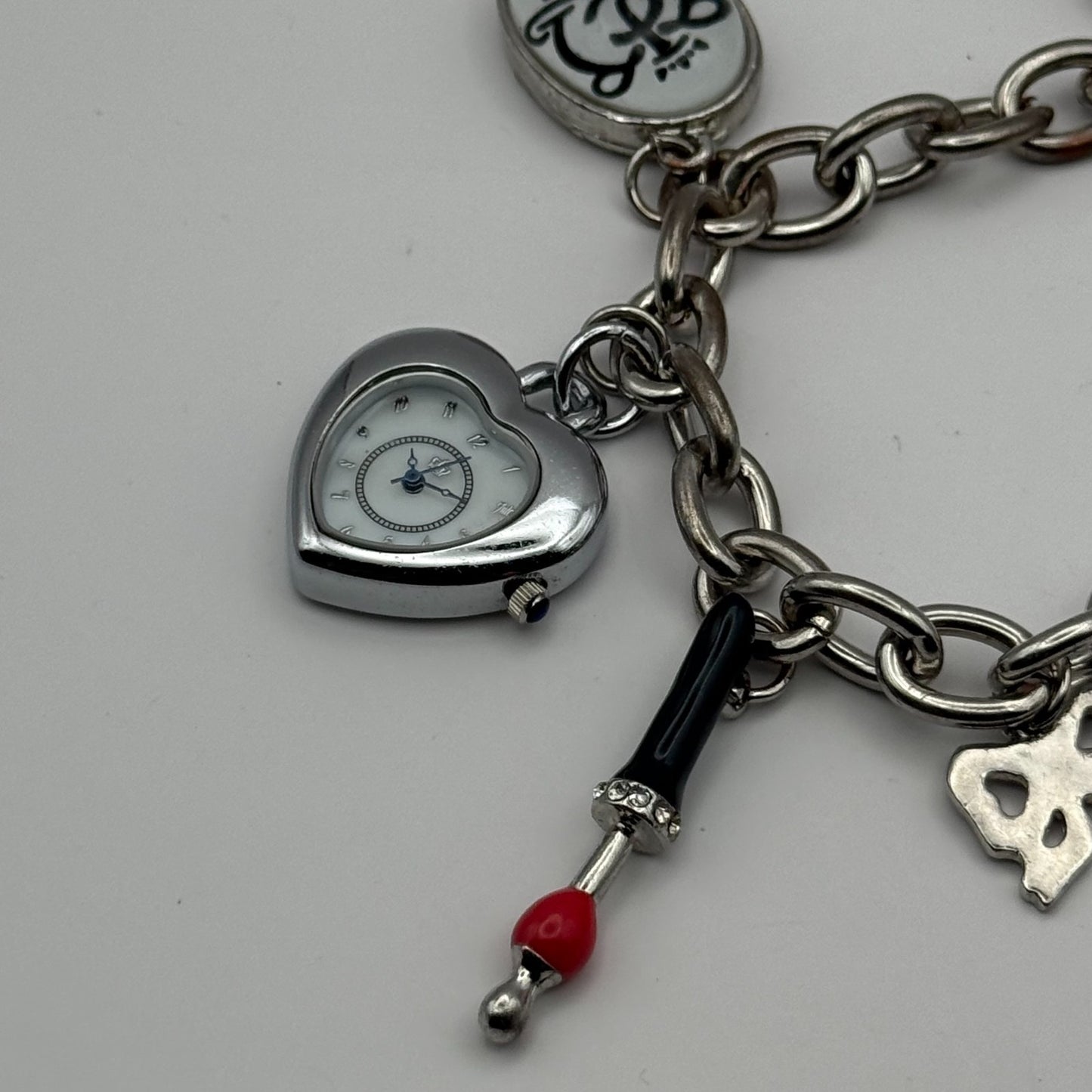 Ladies Quartz Watch Heart Dial Silver Tone Bracelet Stylish Charms Working 28mm