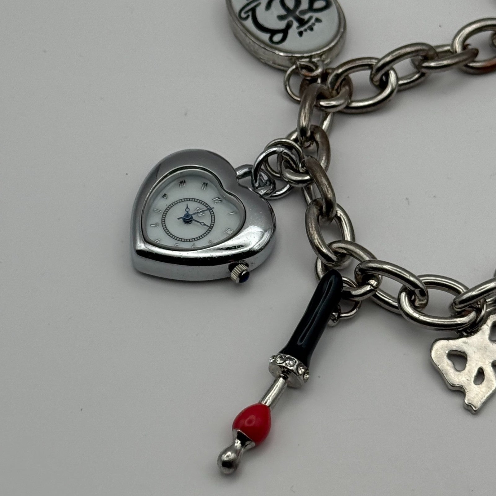 Ladies Quartz Watch Heart Dial Silver Tone Bracelet Stylish Charms Working 28mm