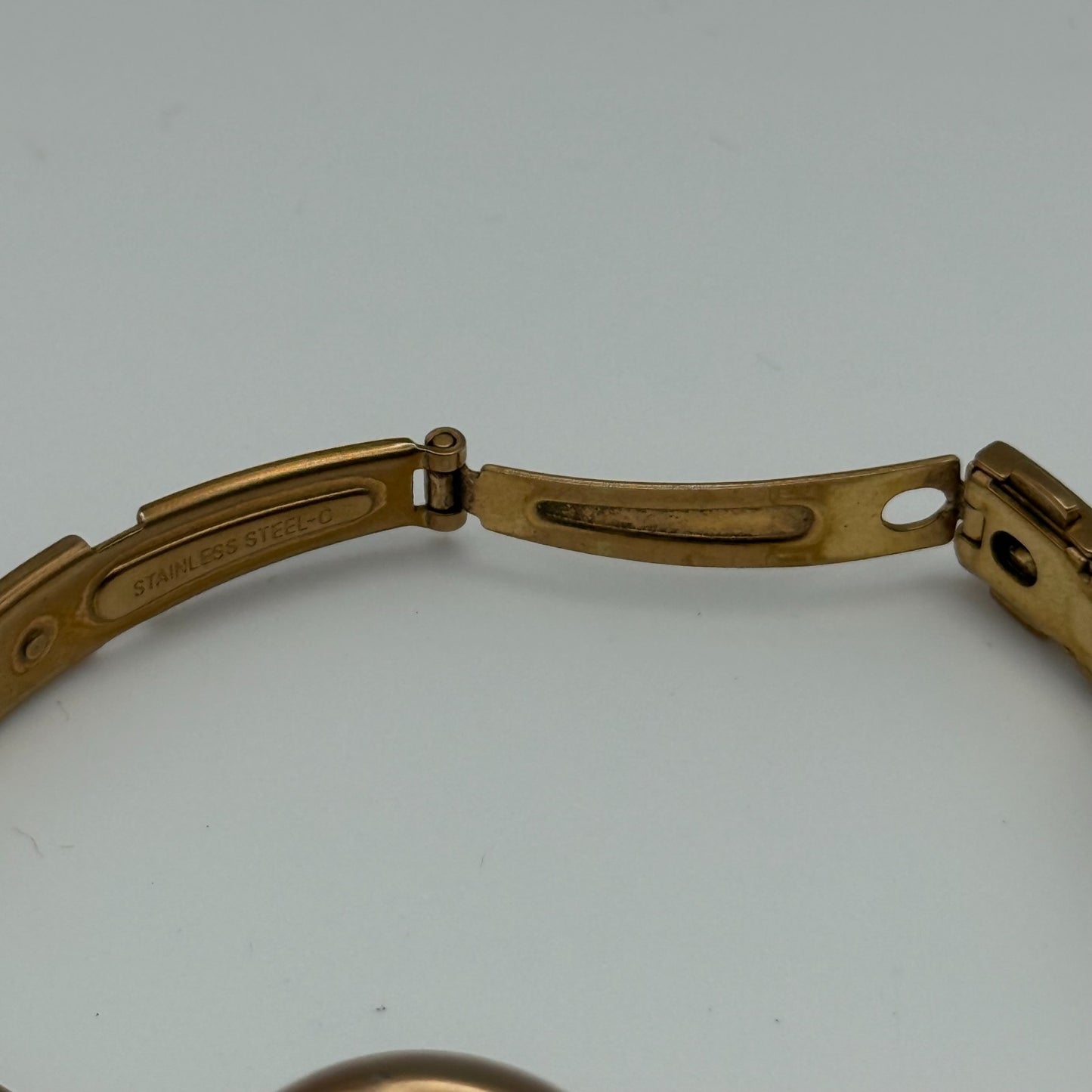 Seiko Wired Solar V117A Ladies Quartz Watch Gold Tone Bracelet 23mm UNTESTED