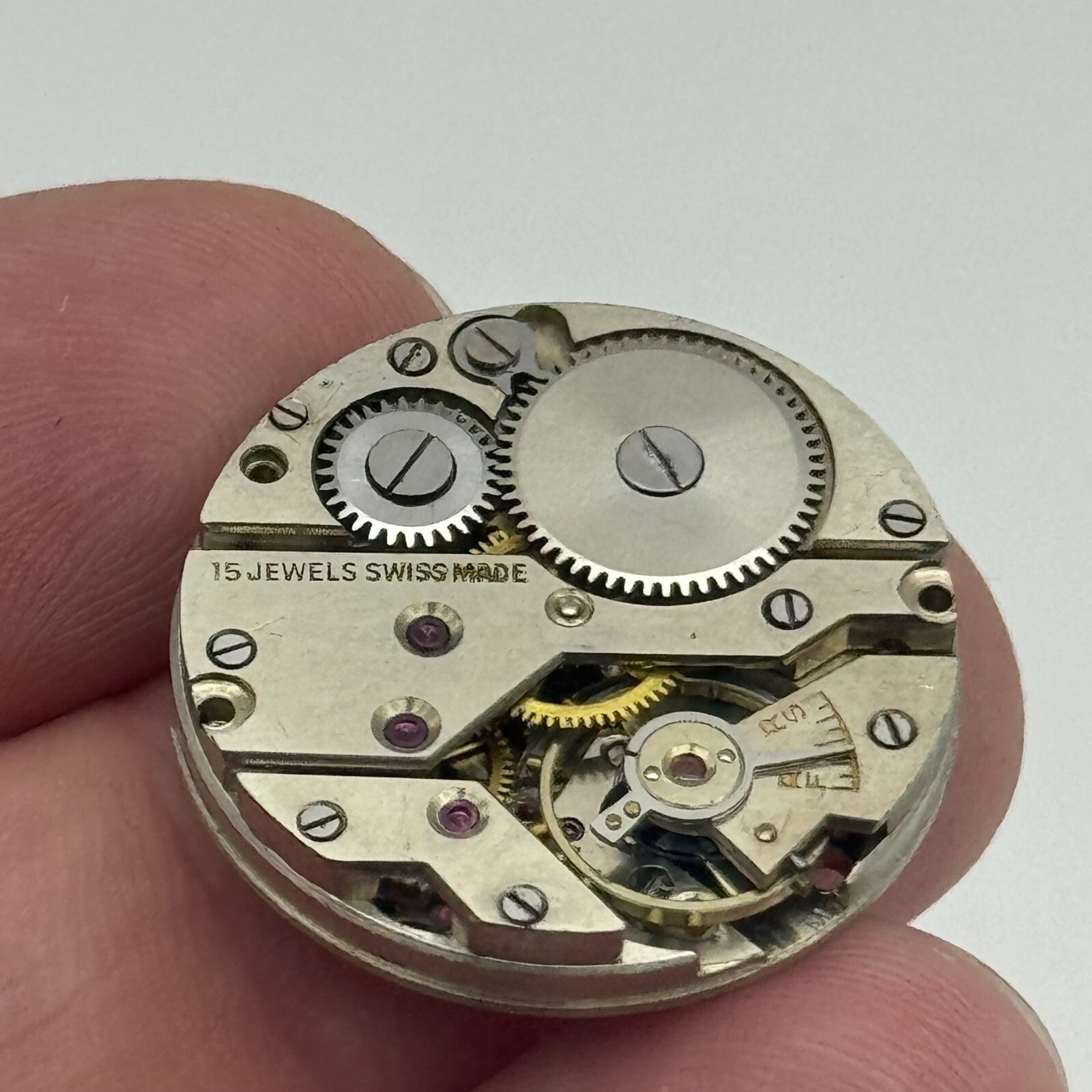 23.6mm Arogno A 150 Manual Wind 15 Jewels Vintage Swiss Watch Movement PARTS