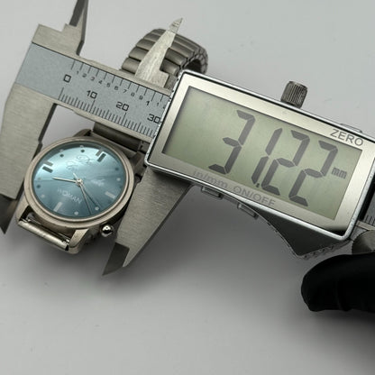 Davidoff Cool Water Ladies Quartz Watch Silver Tone Stretch Band Working 31mm