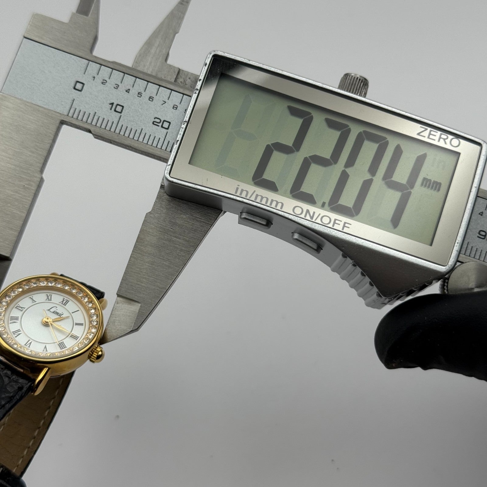 Limit Ladies Quartz Watch White Dial Crystal Accents Leather Strap Working 22mm