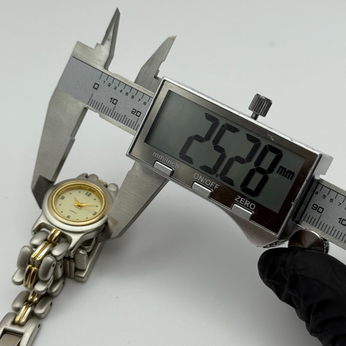 25mm Working Ladies Yves Rocher Two Tone Quartz Bracelet Watch 6.5 Inches