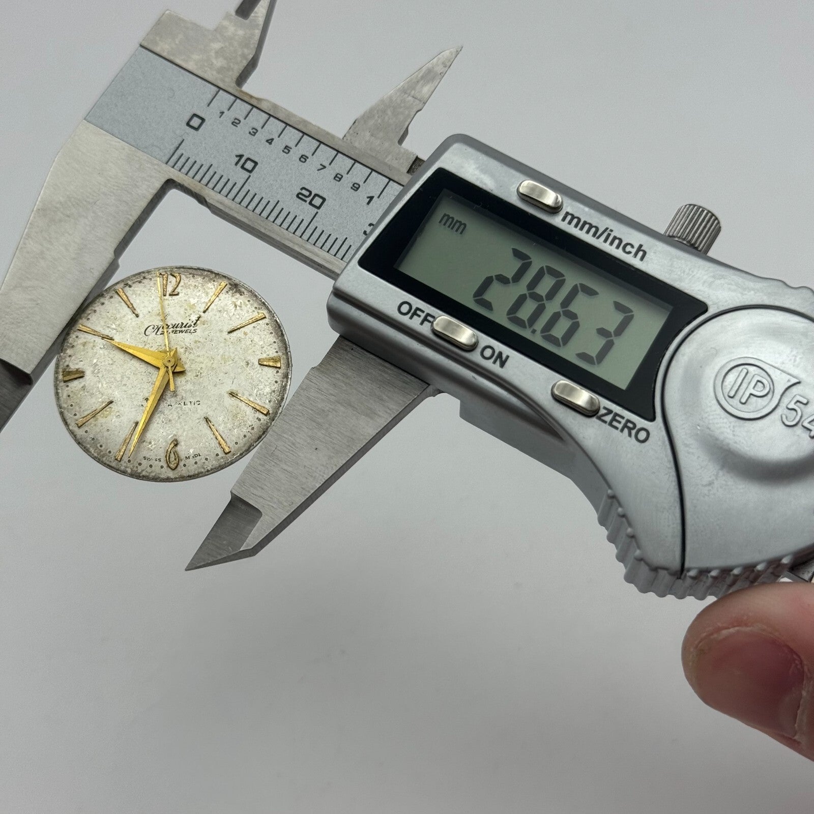 23.6mm Accurist ETA 2390 Manual Wind Watch Movement Swiss Vintage PARTS SPARES