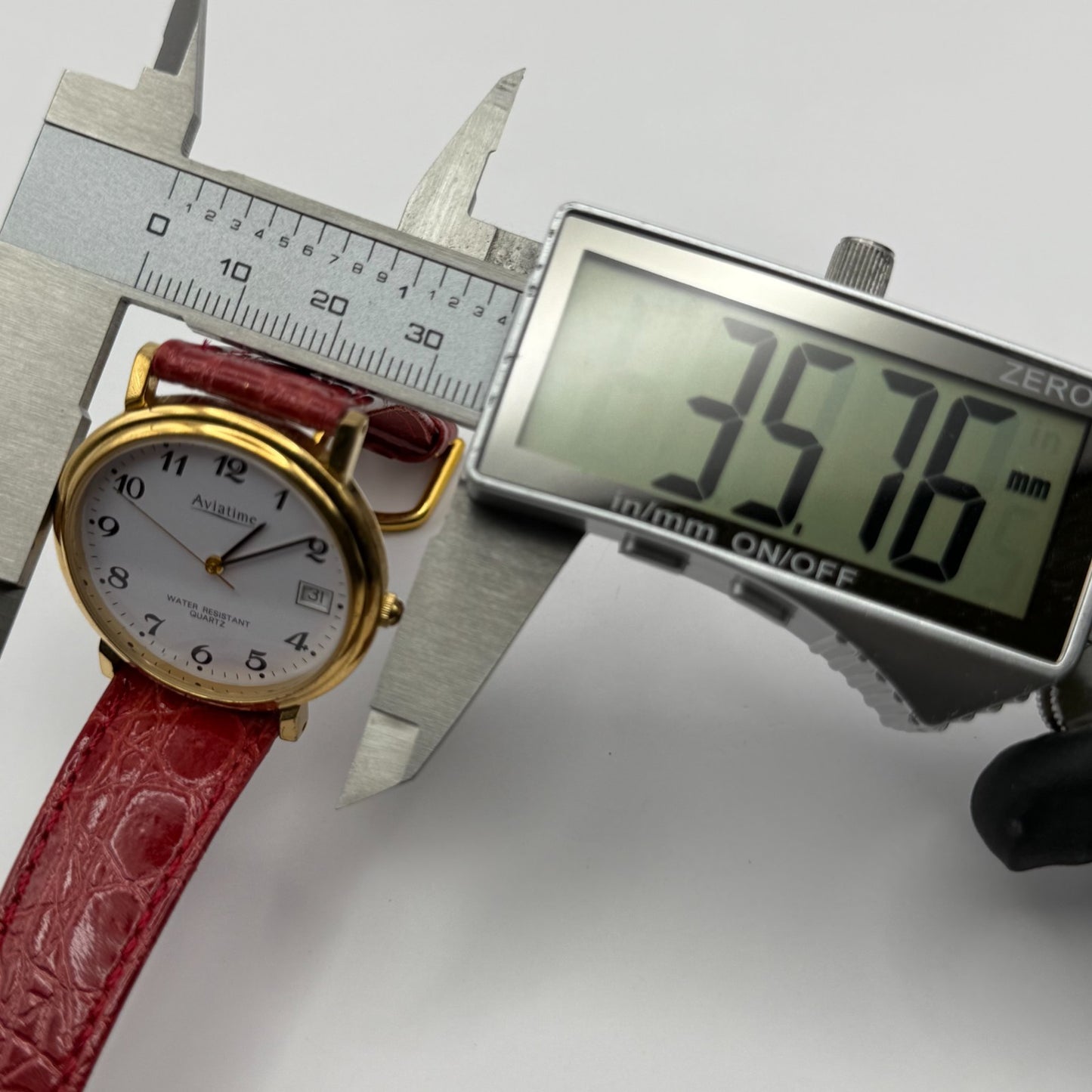 Aviatime Ladies Quartz Watch White Date Dial Red Leather Strap Working 33mm