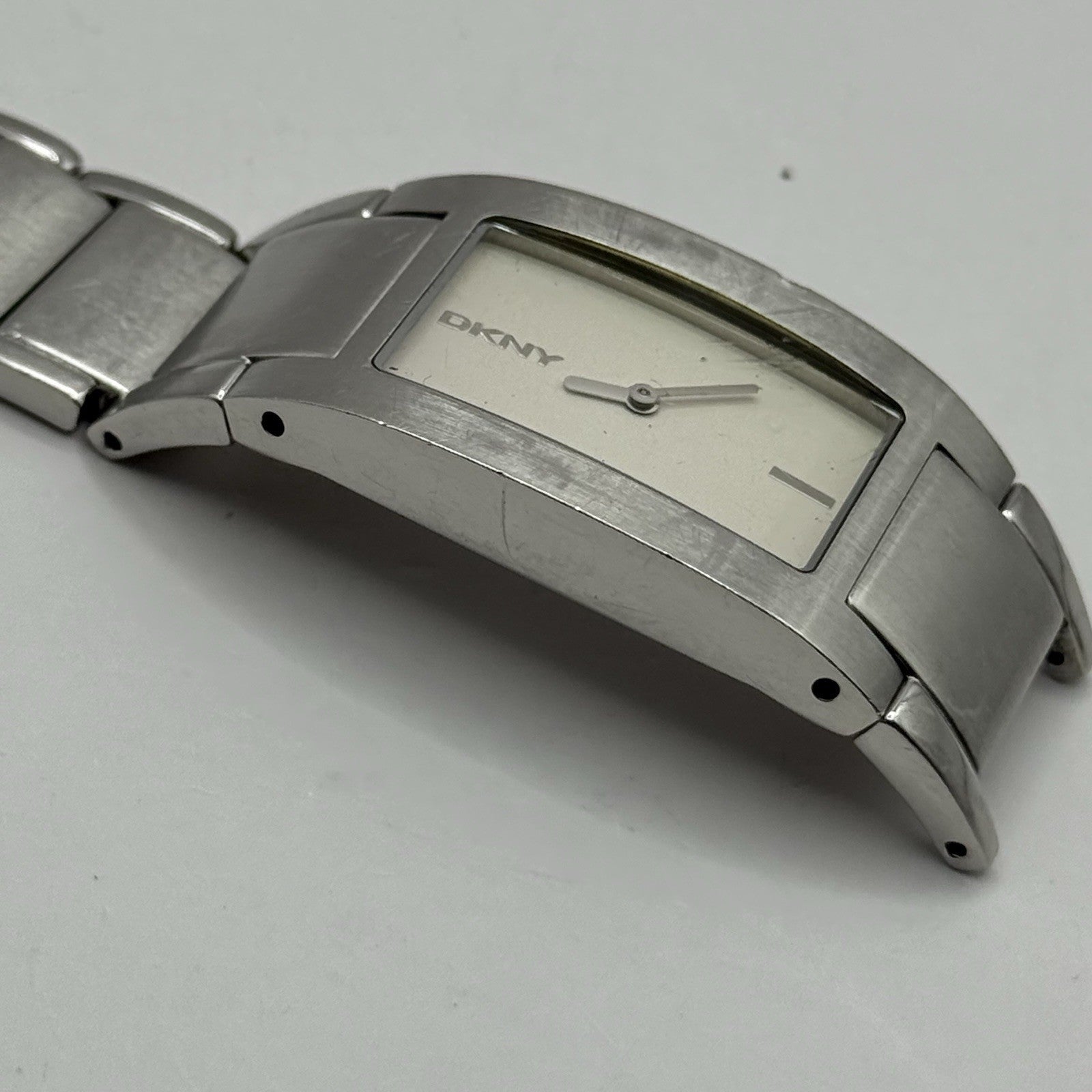 23mm Working Ladies DKNY NY-3030 Stainless Steel Quartz Watch Broken Strap