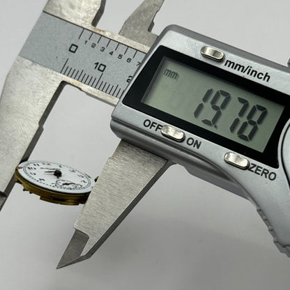 19.7mm Thomas Russell & Son Revue Manual Wind Watch Movement Swiss Vintage PARTS