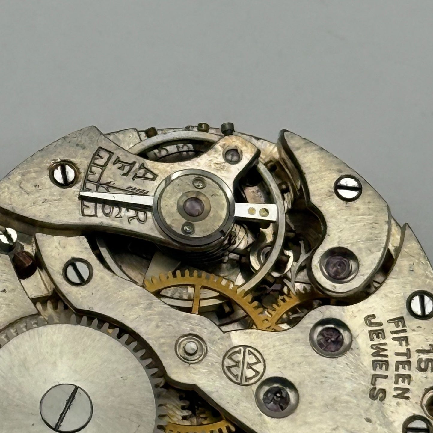 Majex EW 585 Watch Movement Manual Wind Vintage Swiss 15 Jewels Parts 26.8mm