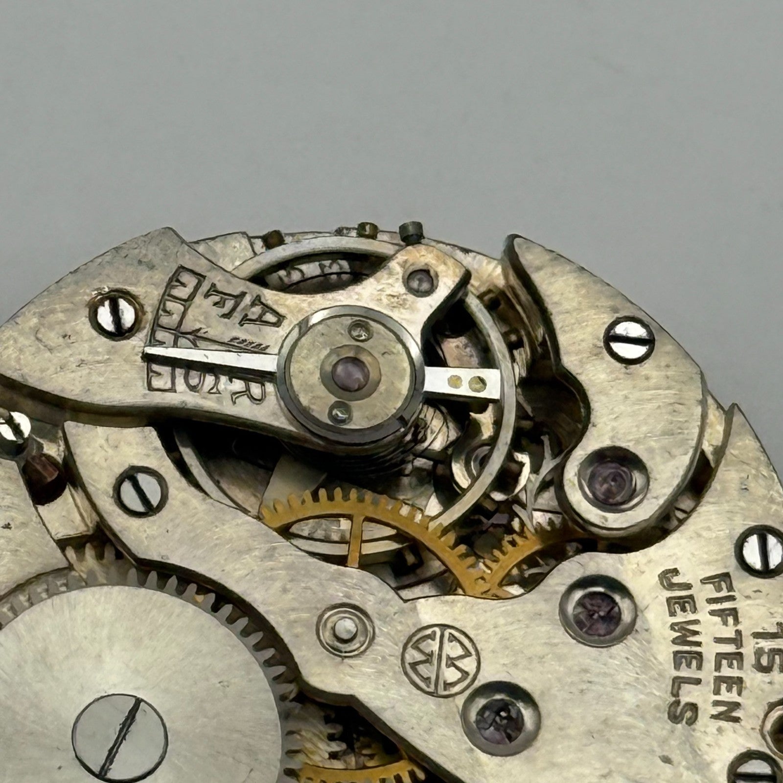 Majex EW 585 Watch Movement Manual Wind Vintage Swiss 15 Jewels Parts 26.8mm
