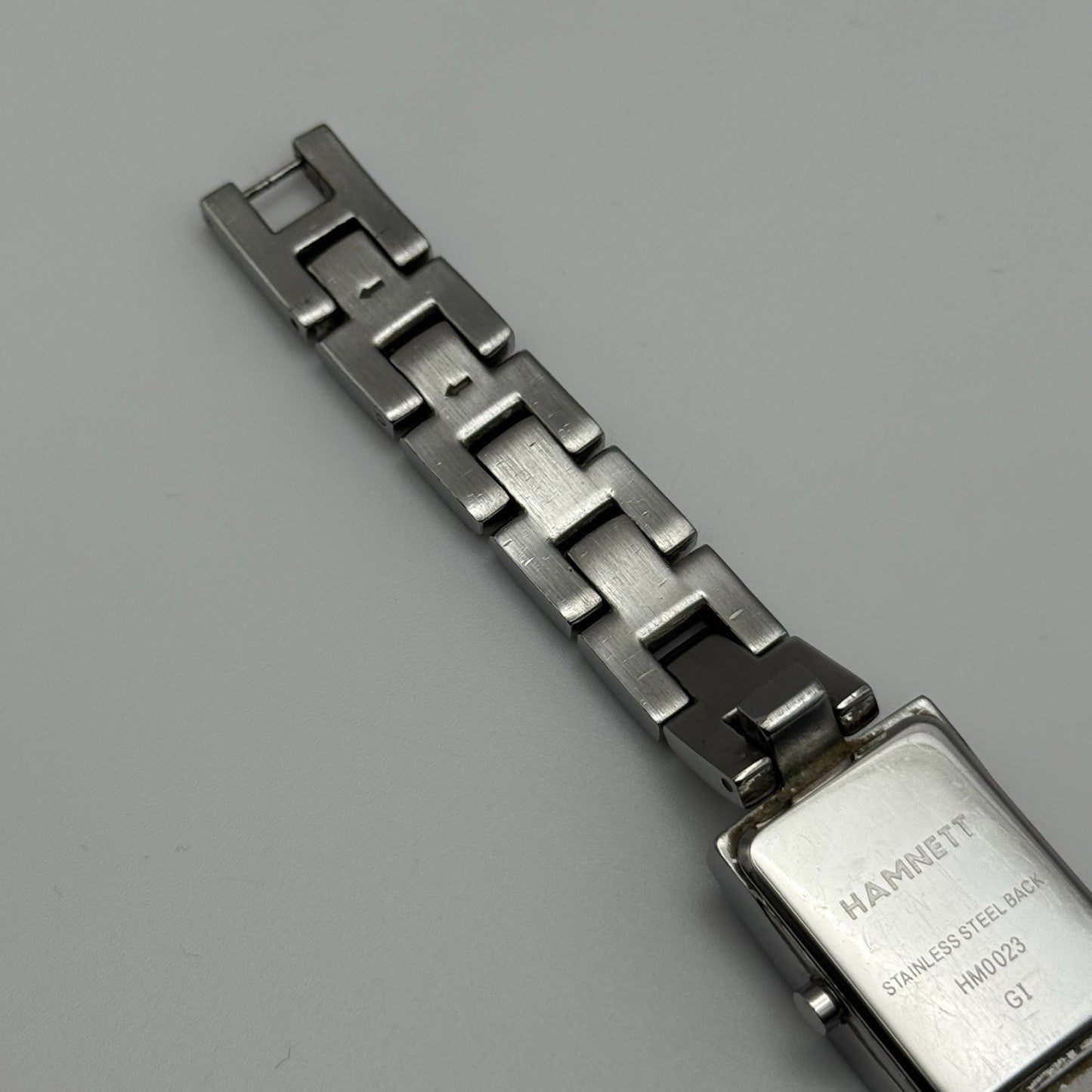 Working Hamnett Ladies Silver Tone Black Dial 19mm Quartz Watch New Battery