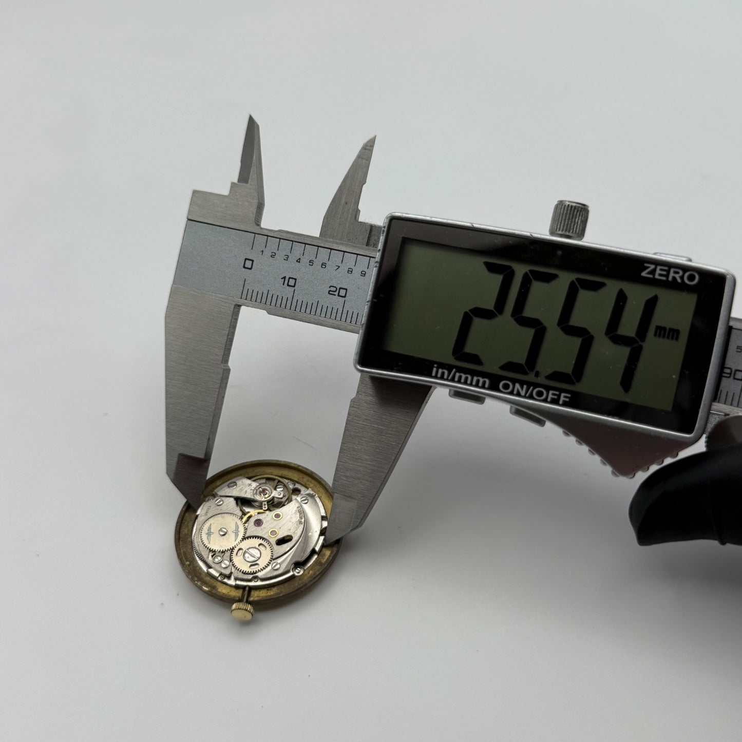 AS 2061 Date Watch Movement Rotary Manual Wind Vintage Swiss Parts Repair 25.5mm