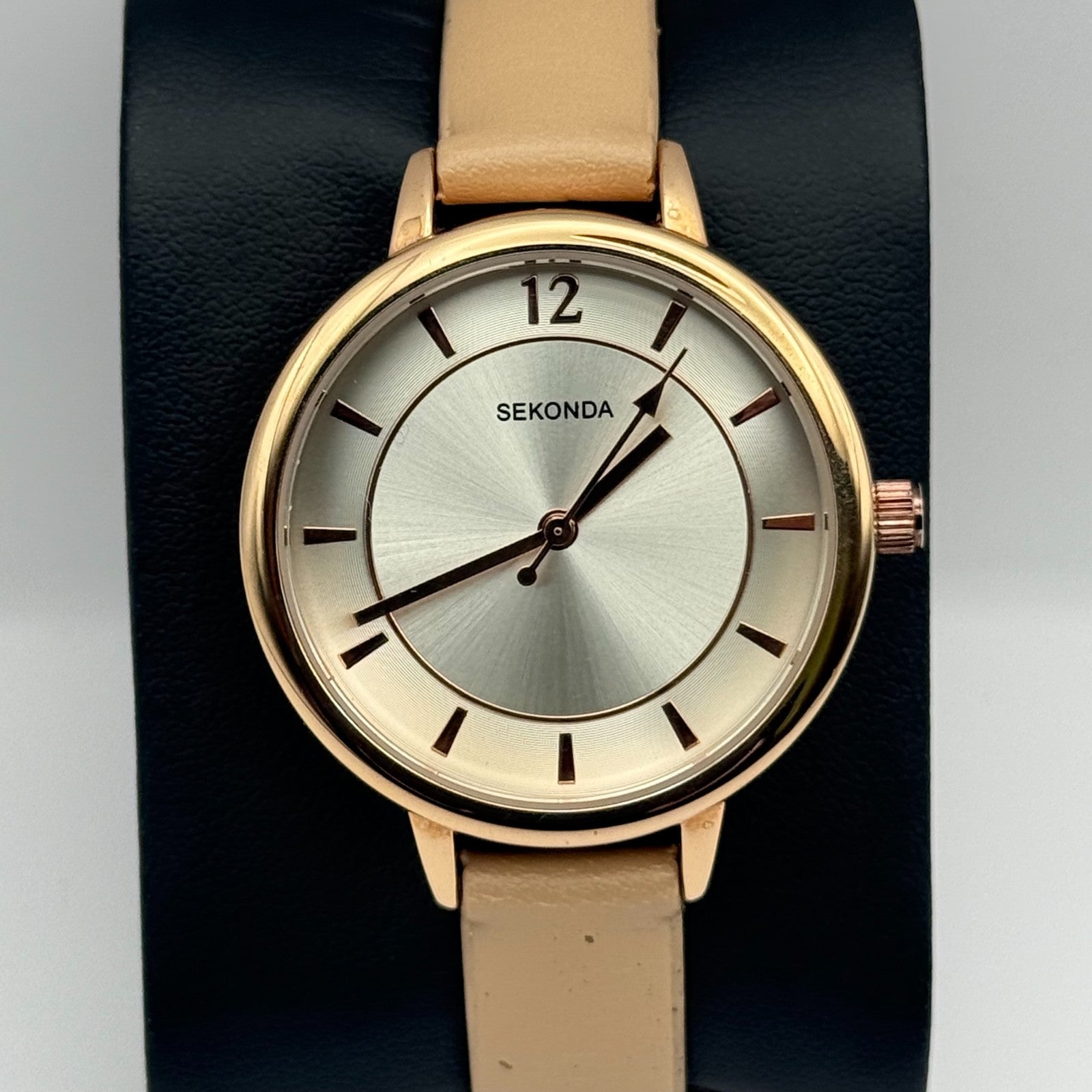 Sekonda Ladies Quartz Watch Silver Dial Rose Gold Tone Case Japan Working 34mm