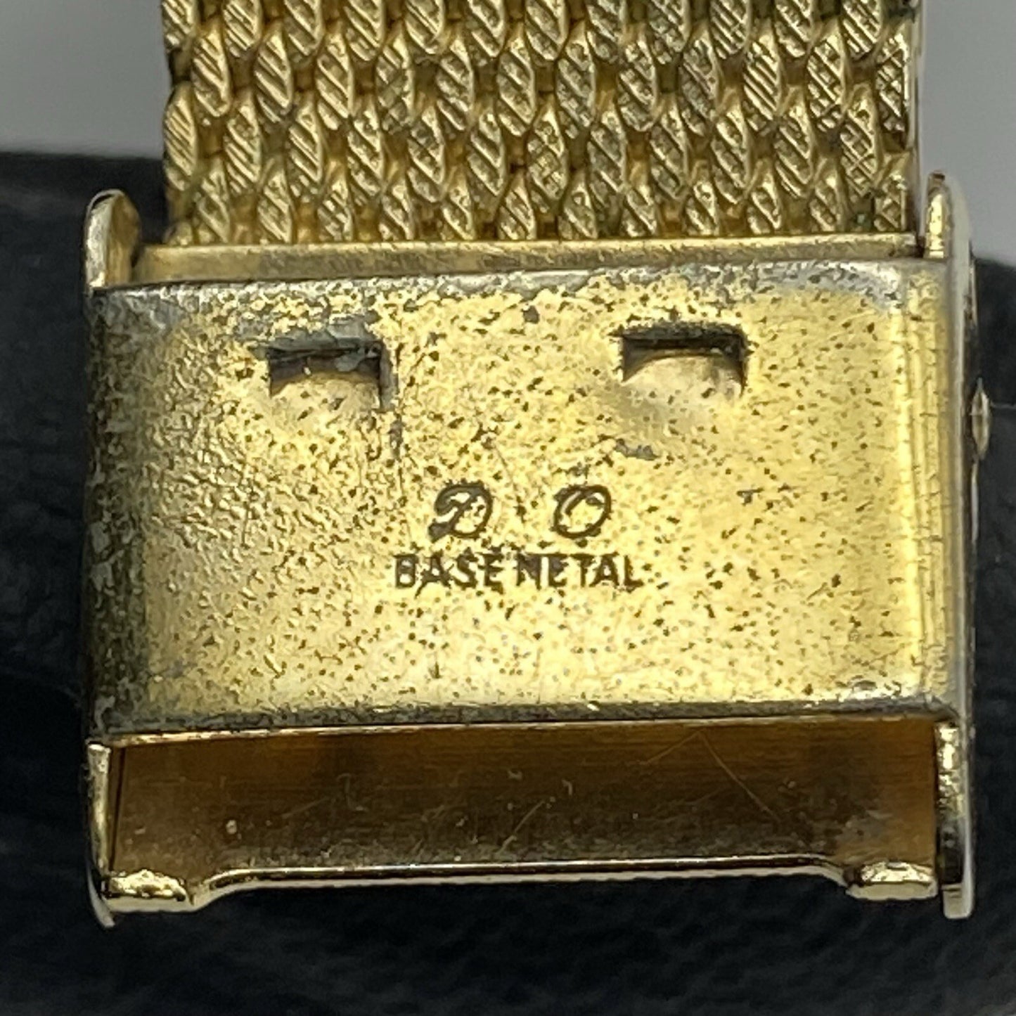 27mm Ladies Manual Wind RUNS BUT STOPS Regency Milanese Gold Tone Watch