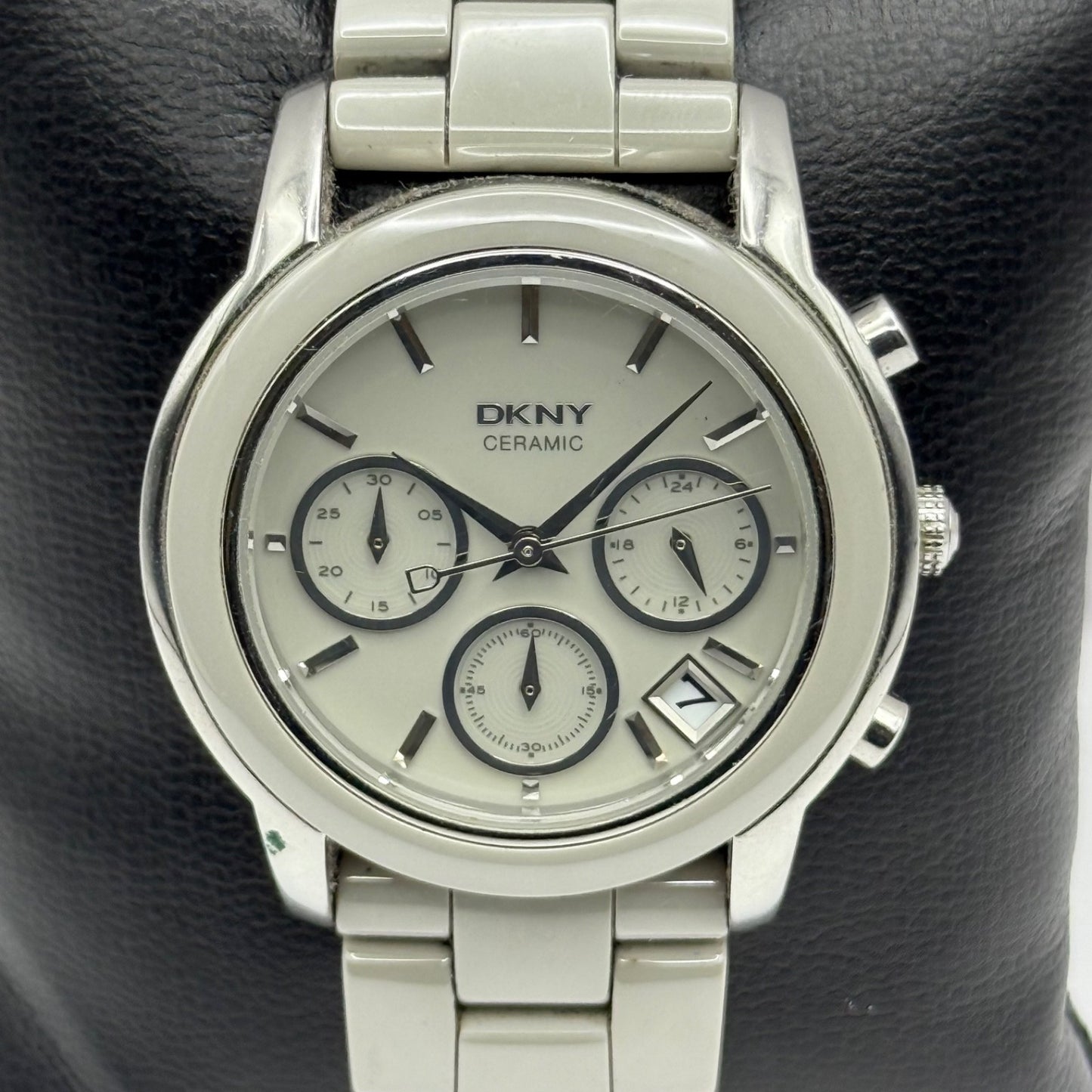 DKNY Ceramic Chronograph Watch Quartz Date Dial 38mm NY-8506 Bracelet Unisex