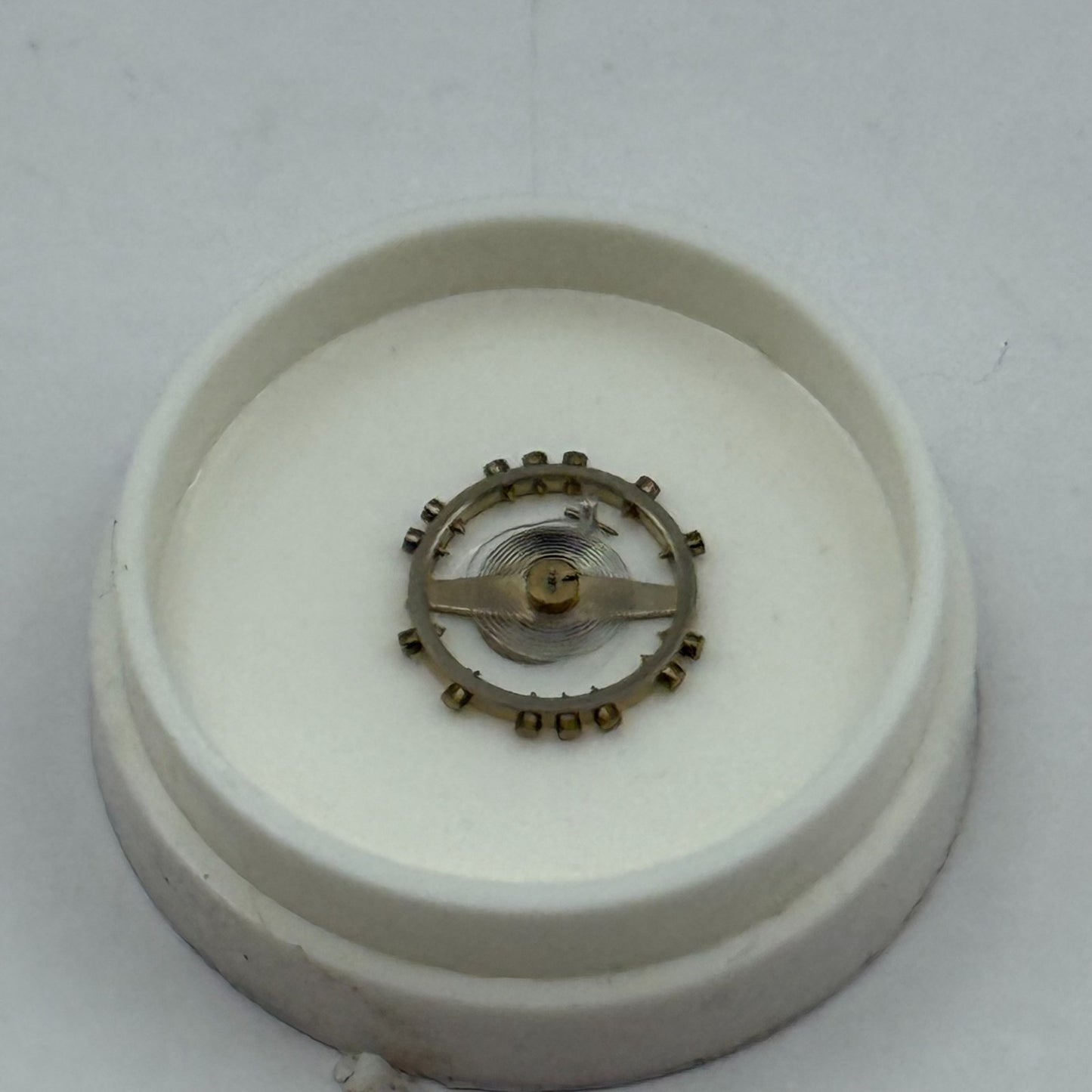 FEF 6600 Balance Wheel Complete And Spring 1181 M Watch Movement Parts NOS