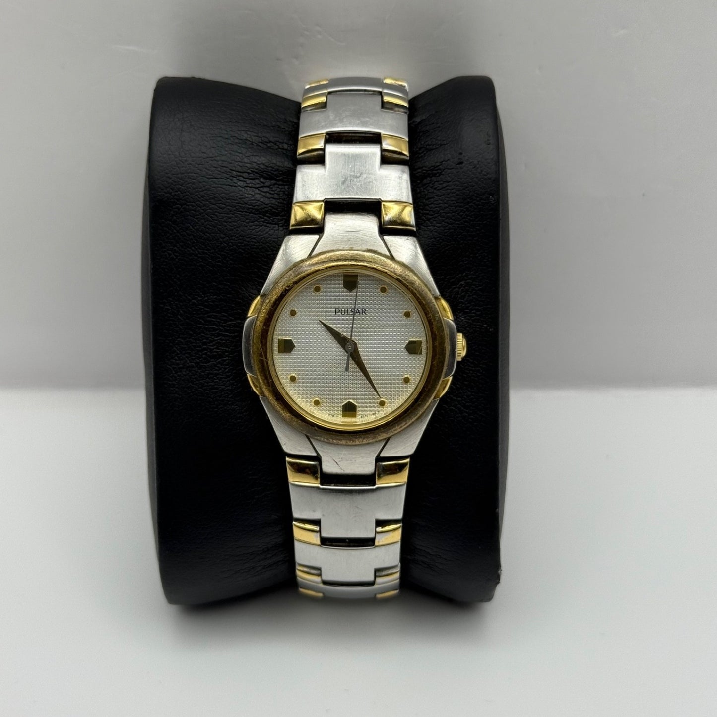 Vintage Pulsar Quartz Watch V701-X316 Two Tone Bracelet Working New Battery 27m