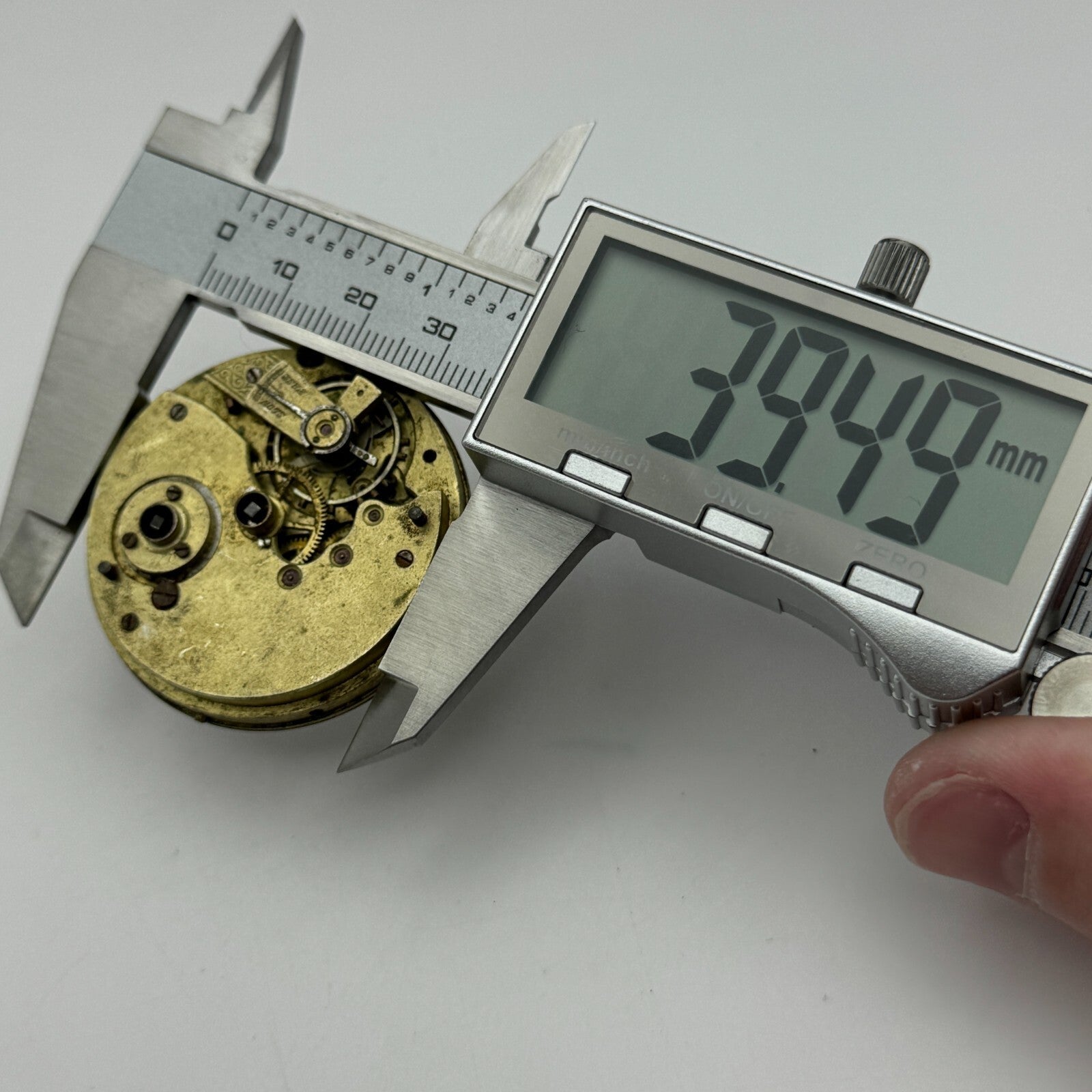 43mm Antique W E Watts The Greenwich Lever Key Wound Pocket Watch Movement PARTS