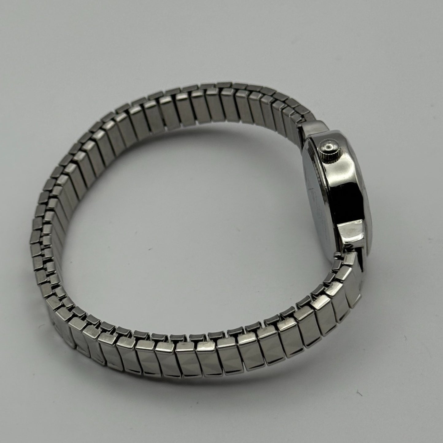 Citron Ladies Quartz Watch Silver Tone Expandable Band Steel Working 21mm