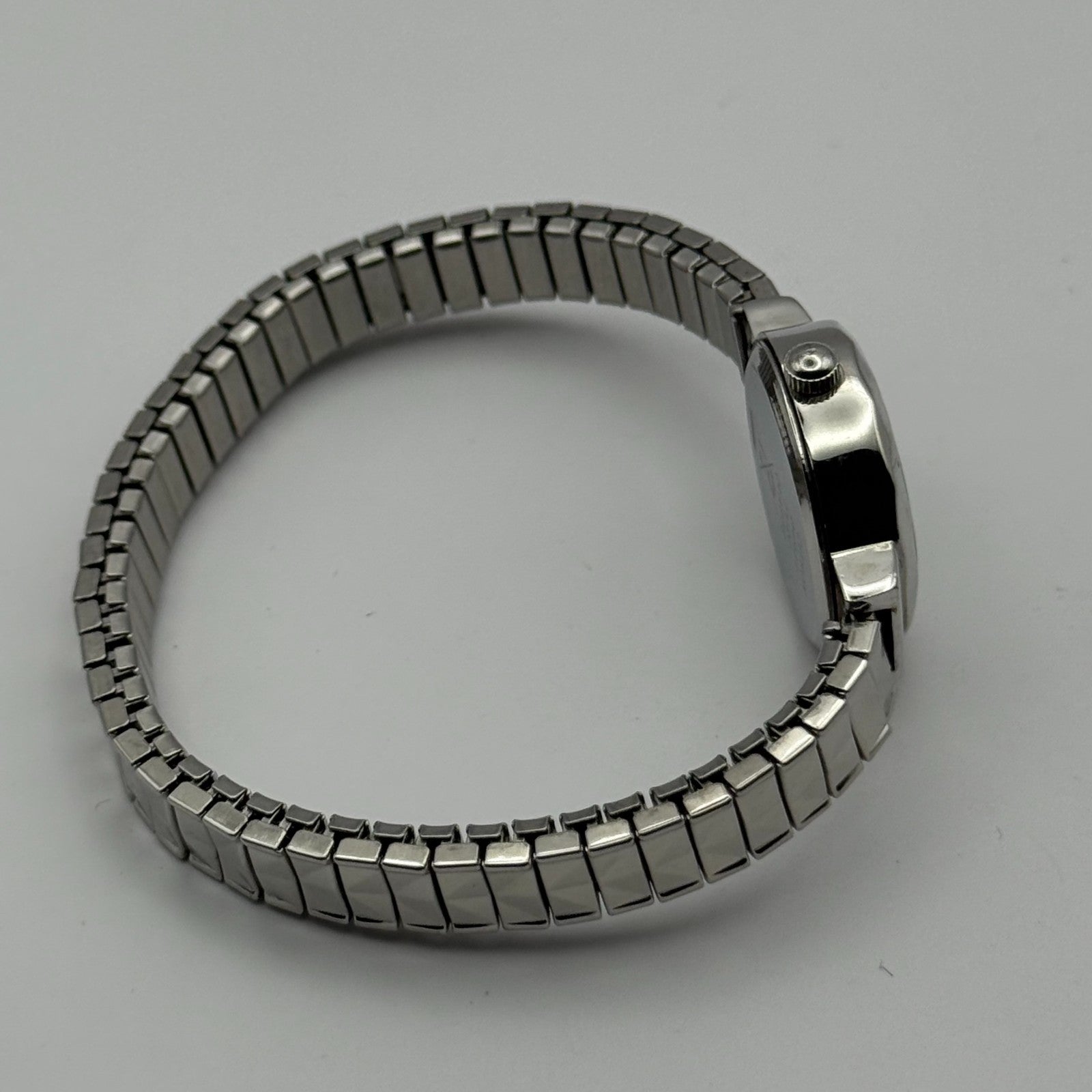 Citron Ladies Quartz Watch Silver Tone Expandable Band Steel Working 21mm