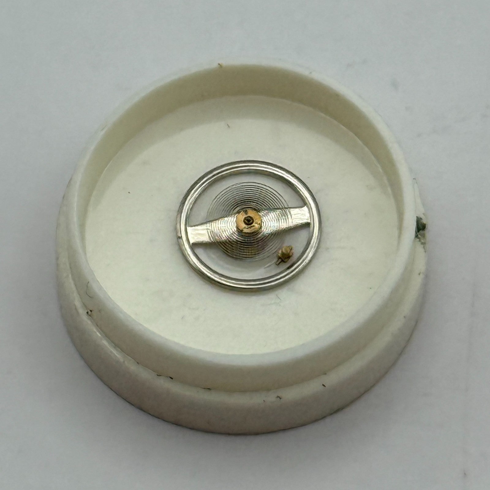 Brac 2051 Balance Wheel Complete And Spring 5¼’’’ 69 M Watch Movement Parts NOS