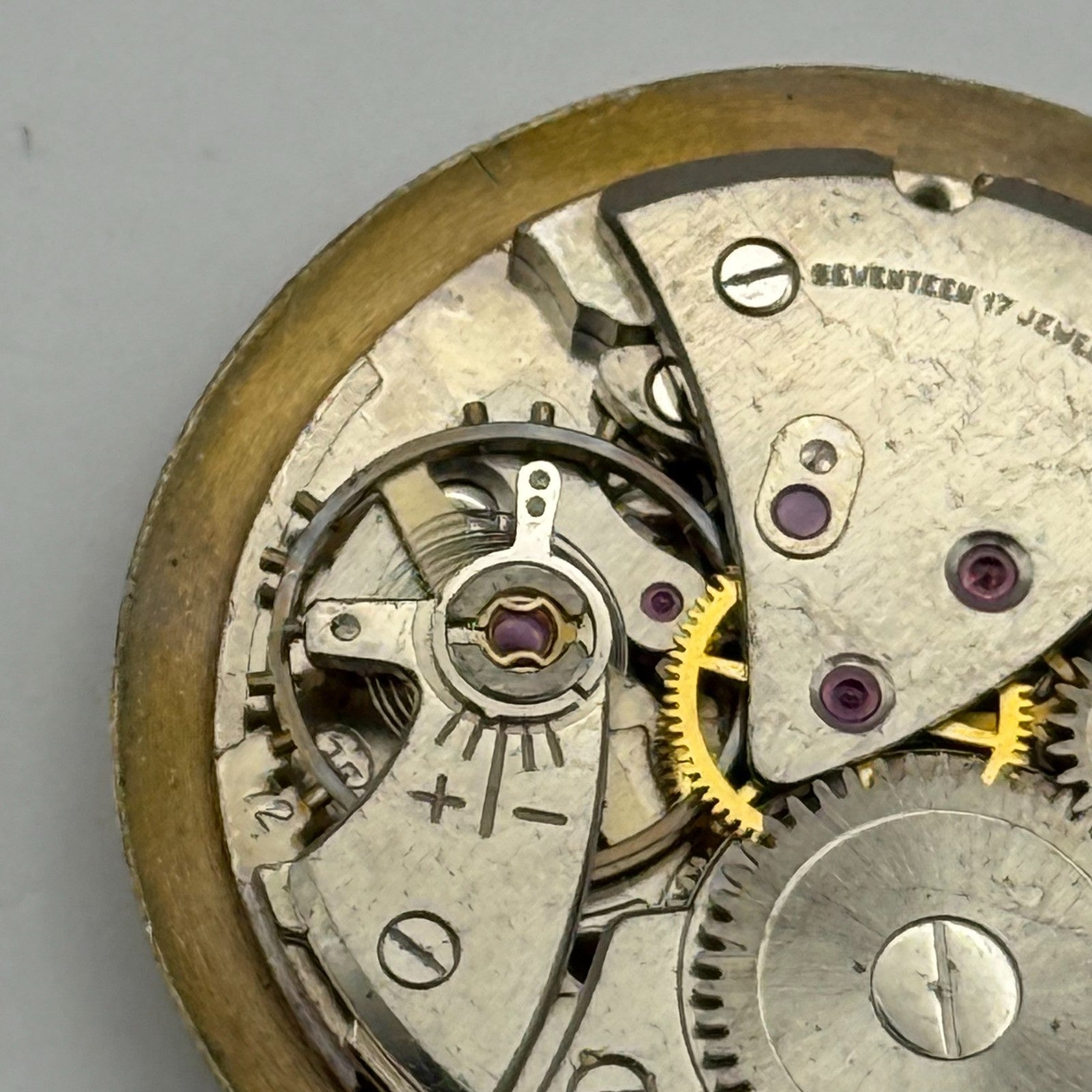 FHF 72 Watch Movement Verity Magnificent Manual Wind Vintage Parts Repair 25.9mm