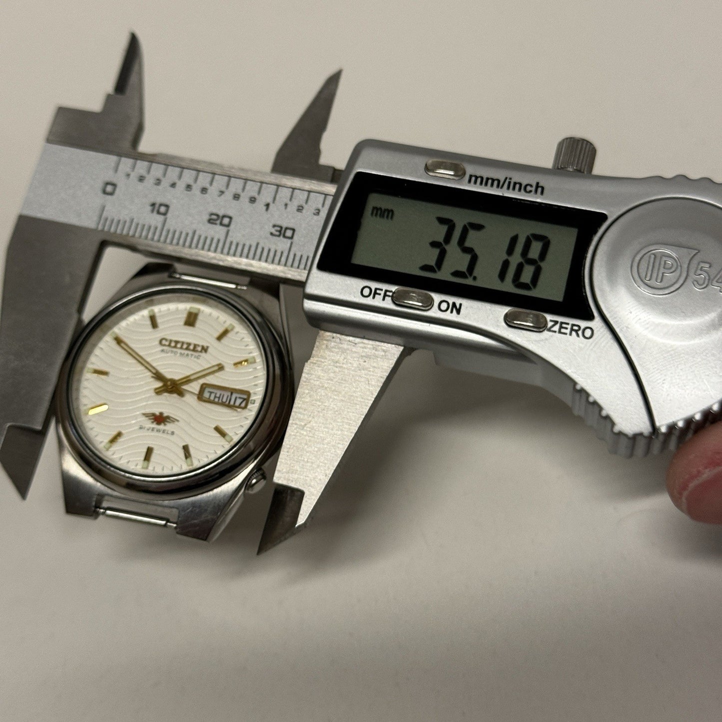 35mm Citizen 8200 Eagle 7 Automatic 4-R35314 Vintage Watch To Restore Arabic
